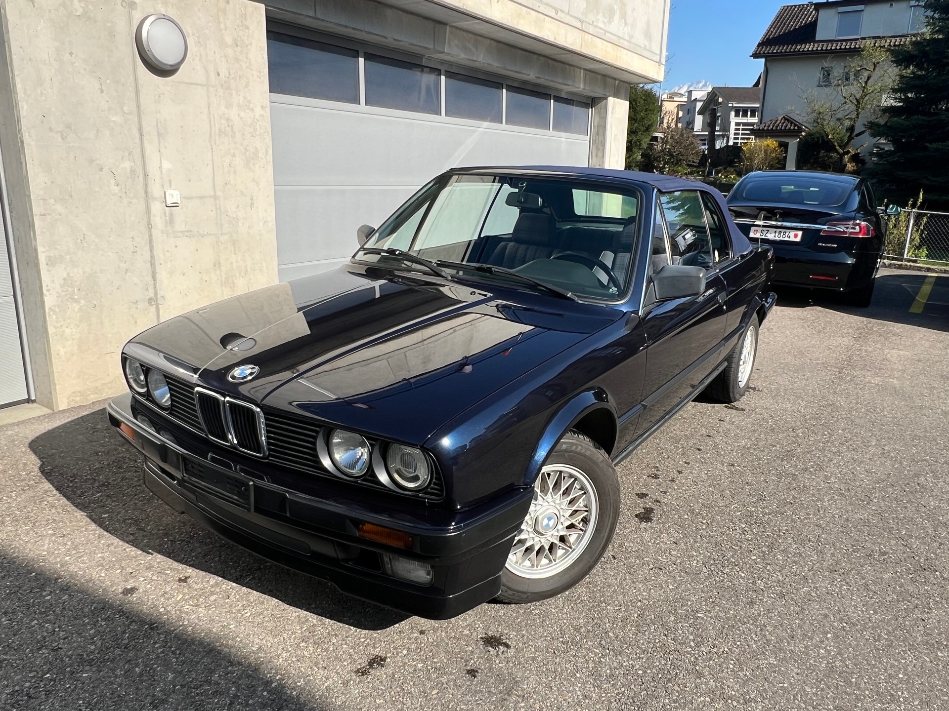 BMW 318i Cabrio-image-6