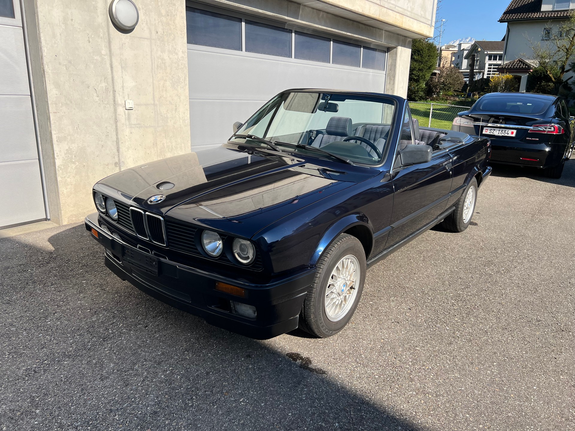 BMW 318i Cabrio-image-0