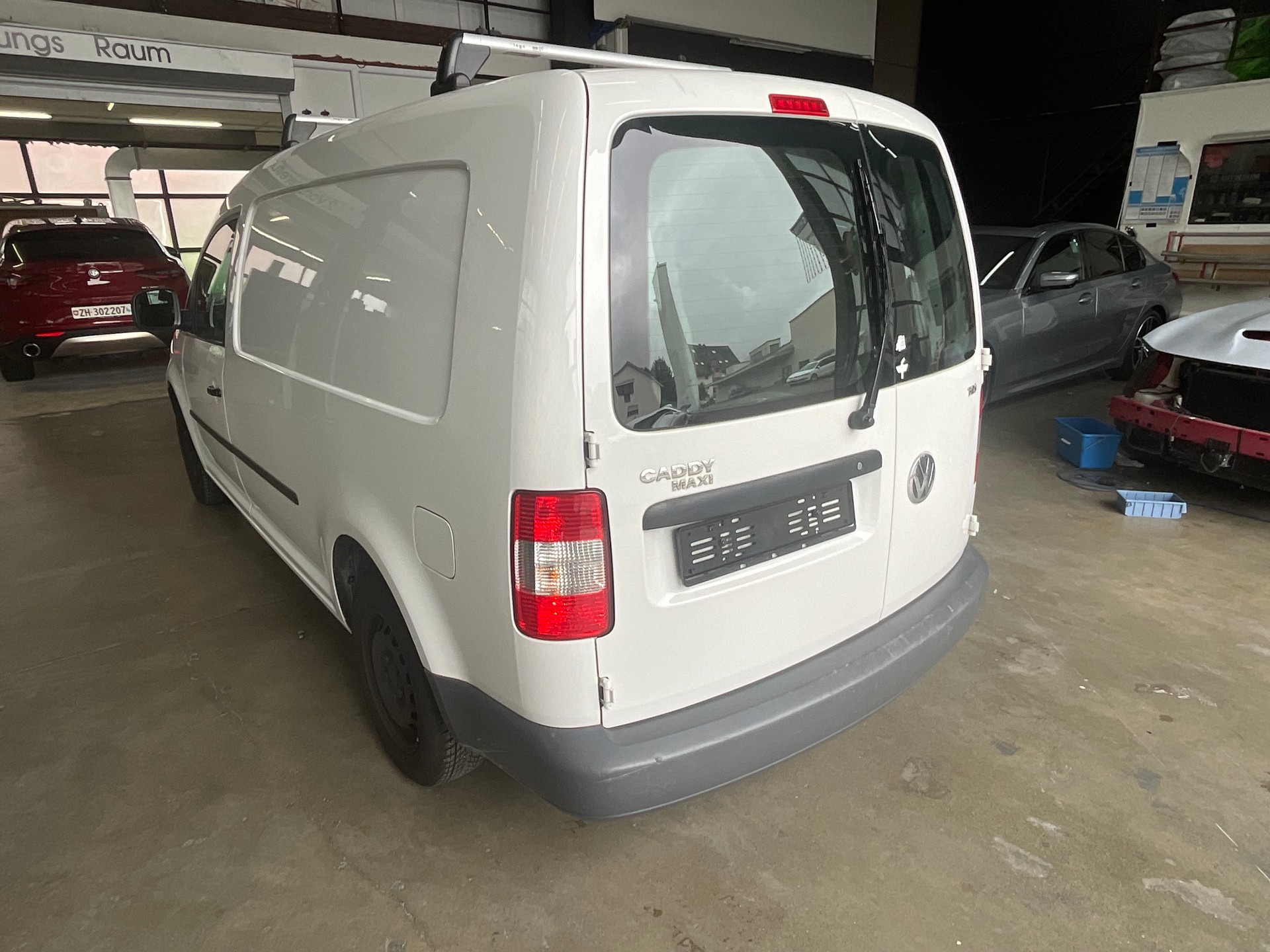 VW Caddy Maxi 1.9TDI-image-3