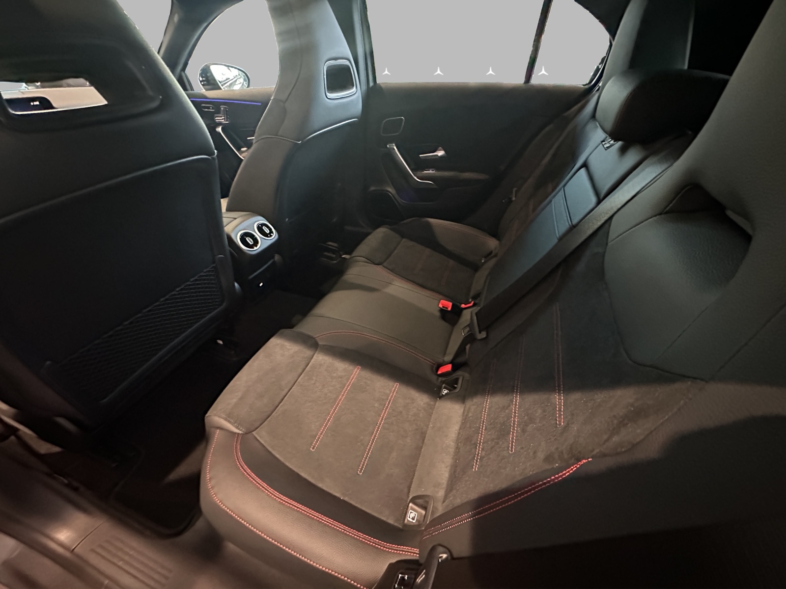 MERCEDES-BENZ A 200 Night Star 7G-DCT-image-10
