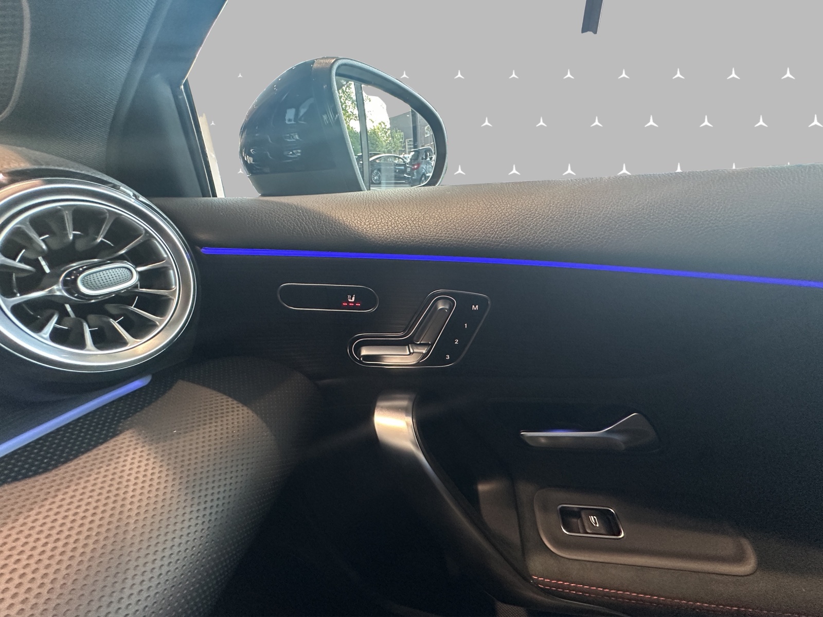 MERCEDES-BENZ A 200 Night Star 7G-DCT-image-15