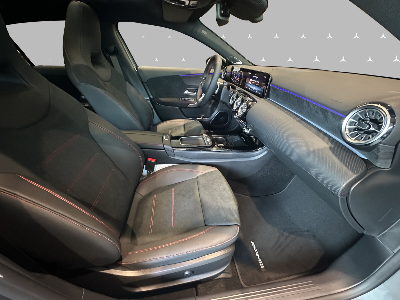 MERCEDES-BENZ A 200 Night Star 7G-DCT-image-11