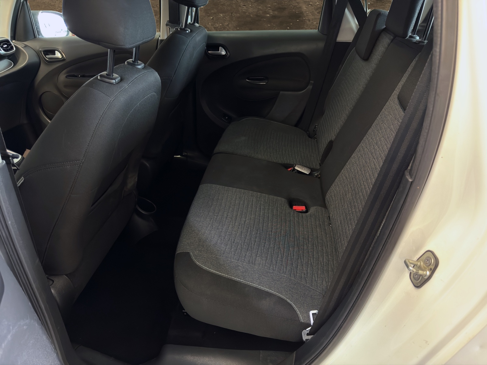 CITROEN C3 Picasso 1.2 Pure Tech Séduction-image-8