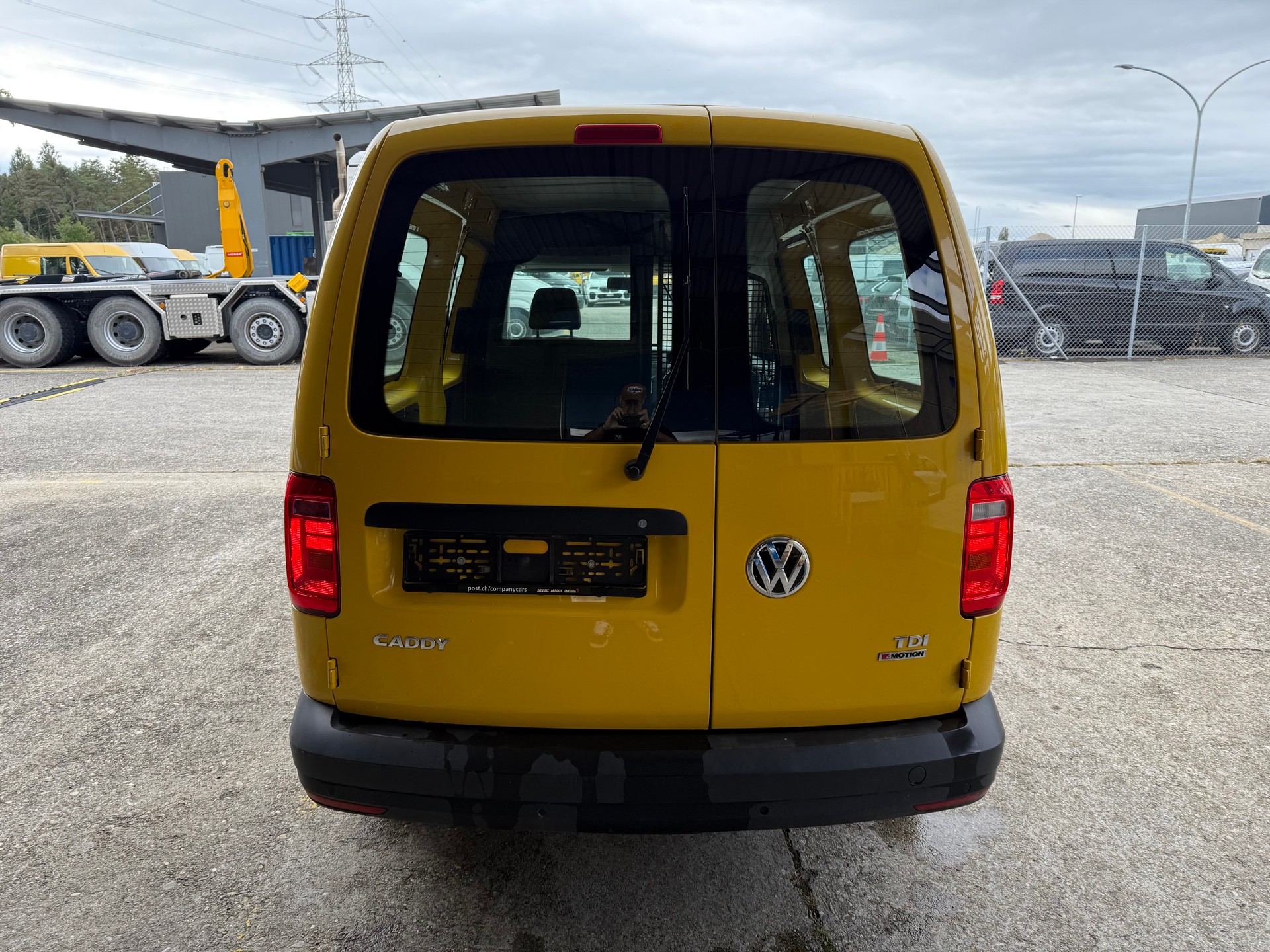 VW Caddy Maxi 2.0D 4 Motion-image-4