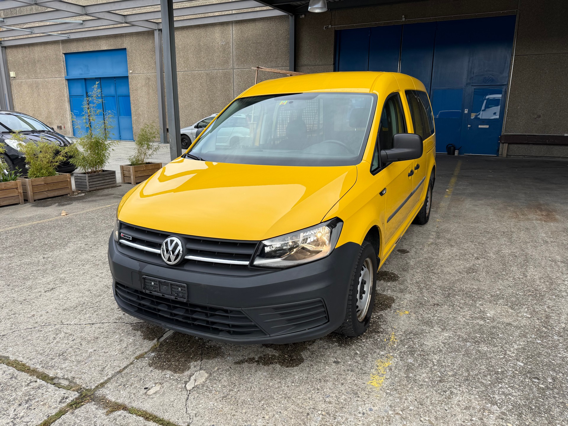 VW Caddy Maxi 2.0D 4 Motion-image-0