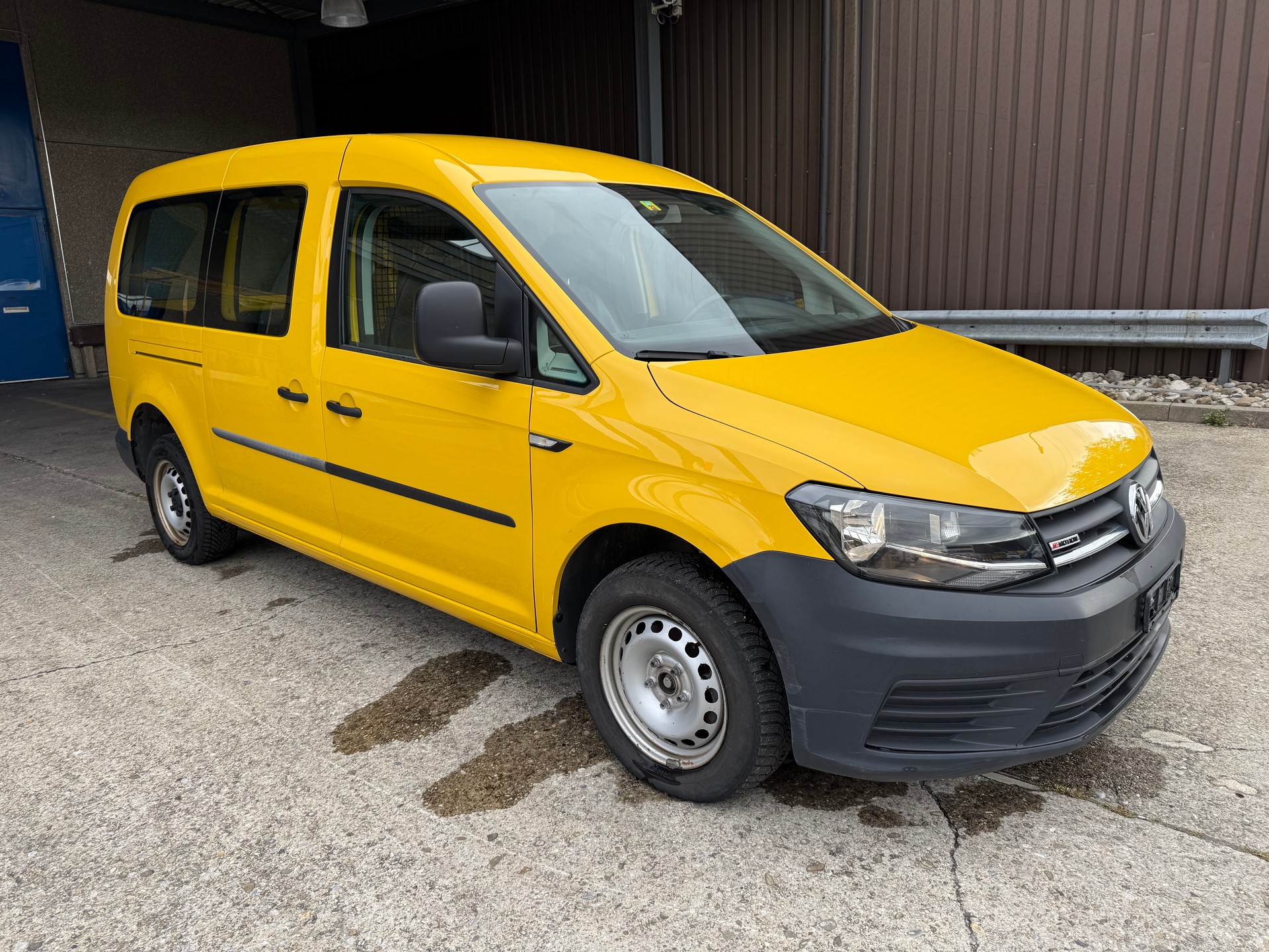 VW Caddy Maxi 2.0D 4 Motion-image-1