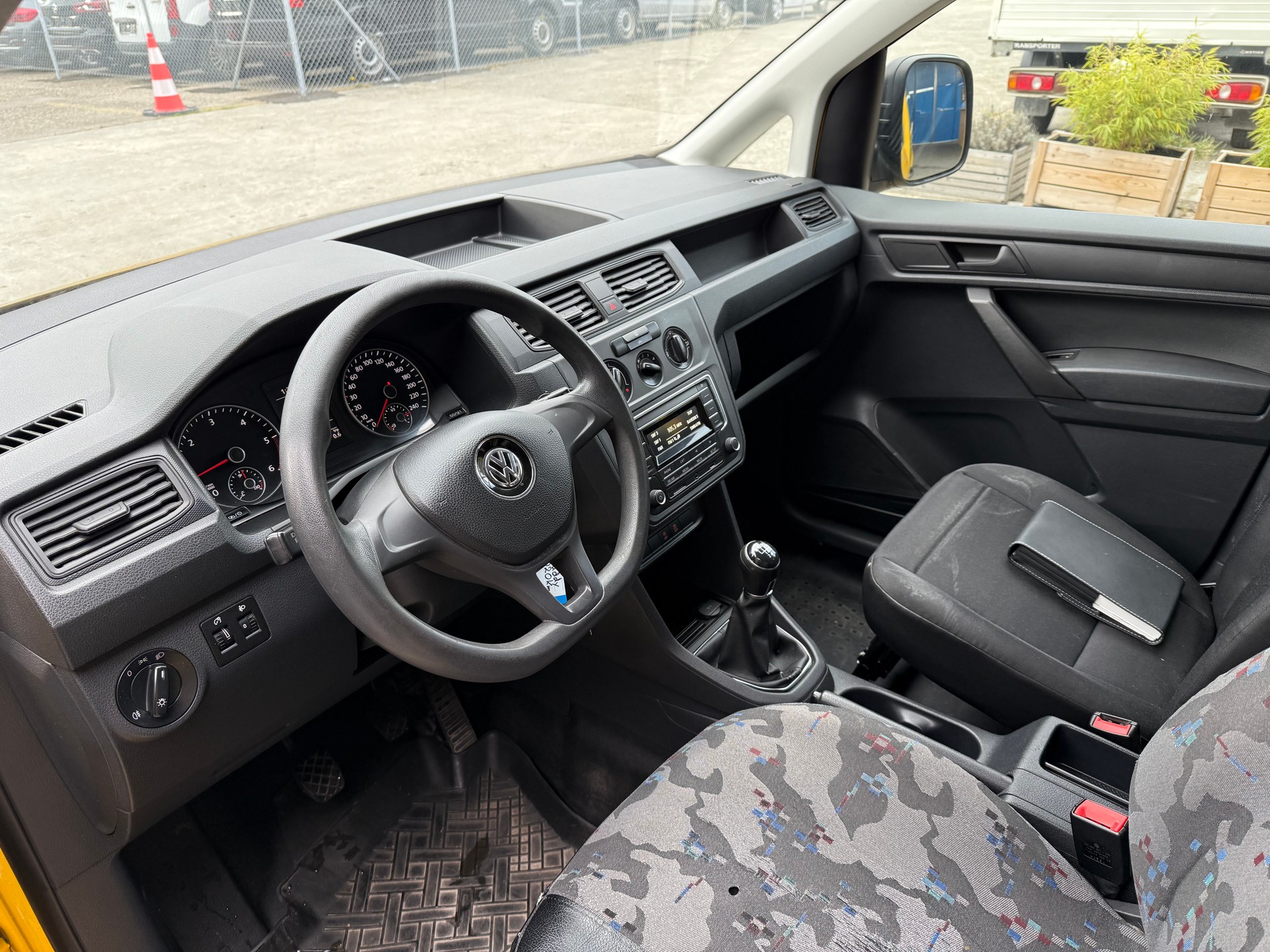 VW Caddy Maxi 2.0D 4 Motion-image-6