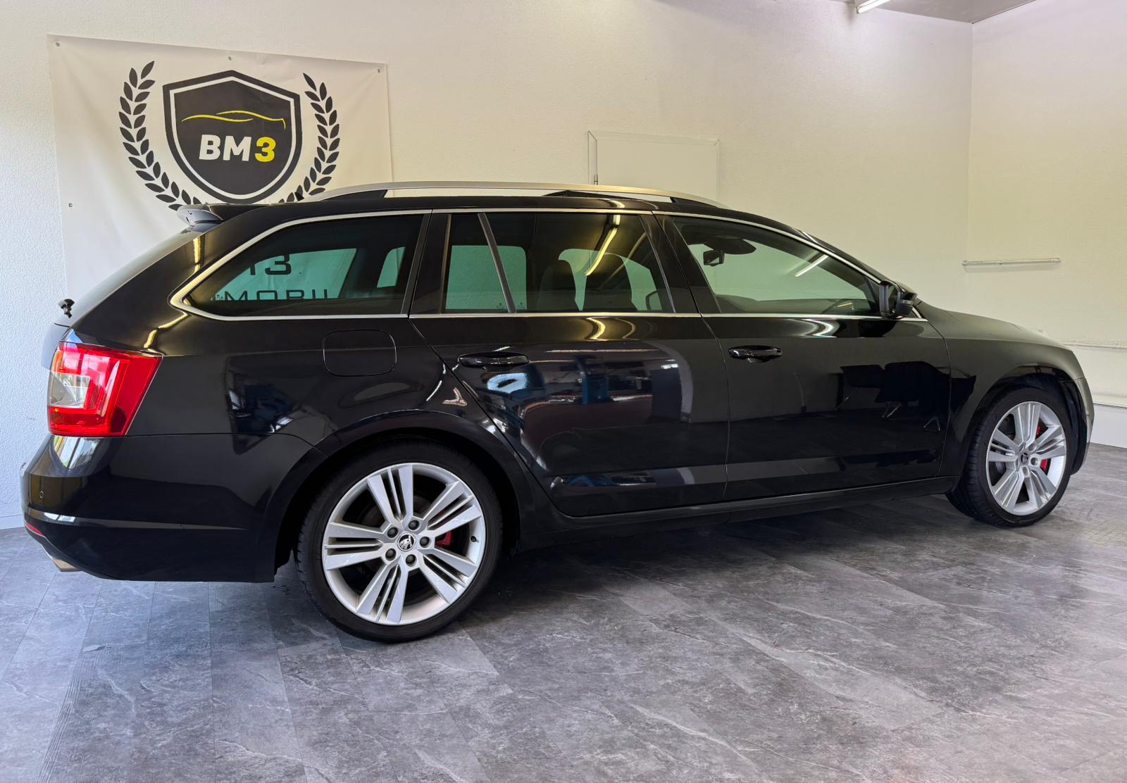 SKODA Octavia Combi 2.0 TSI RS DSG-image-6