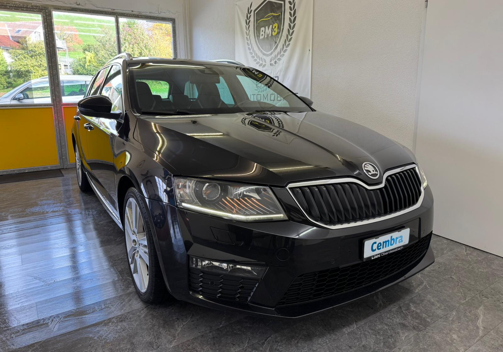 SKODA Octavia Combi 2.0 TSI RS DSG-image-7