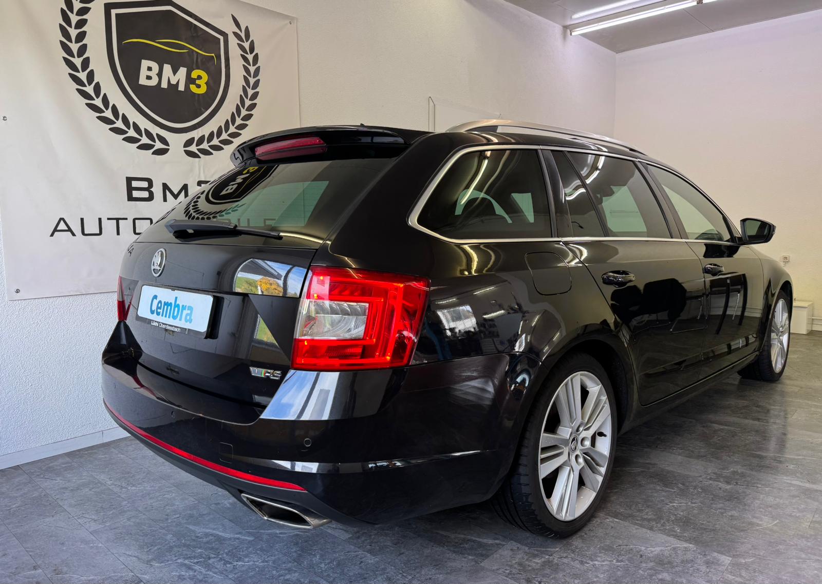 SKODA Octavia Combi 2.0 TSI RS DSG-image-5