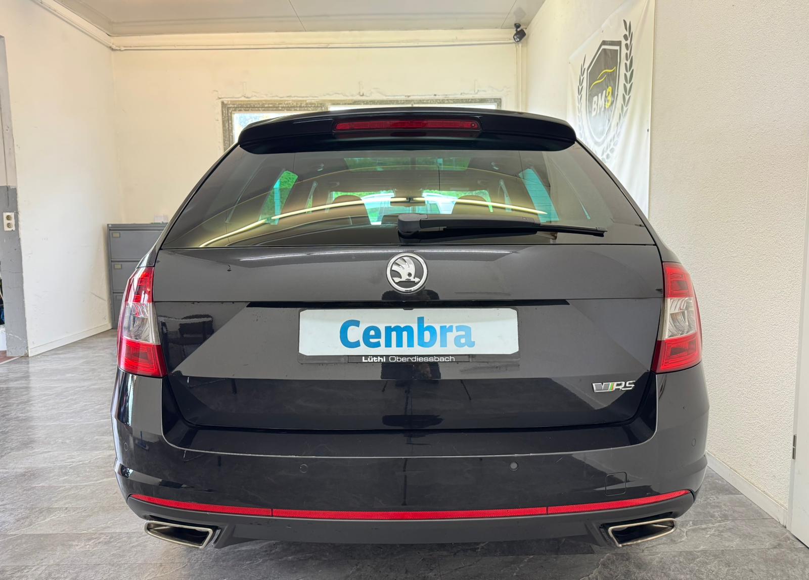 SKODA Octavia Combi 2.0 TSI RS DSG-image-3