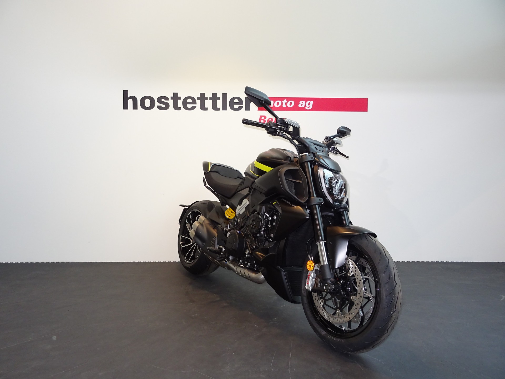 DUCATI Diavel V4