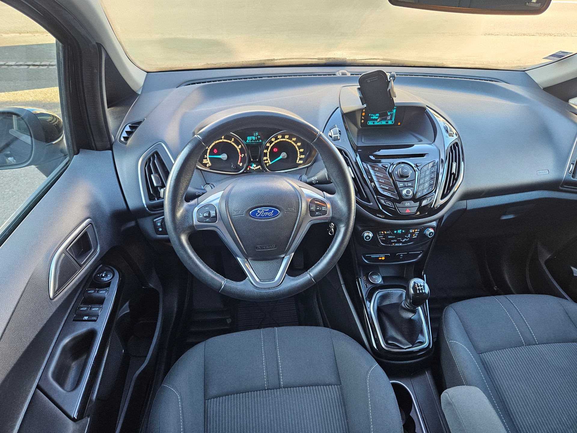 FORD B-Max 1.0 SCTi TitaniumX-image-11