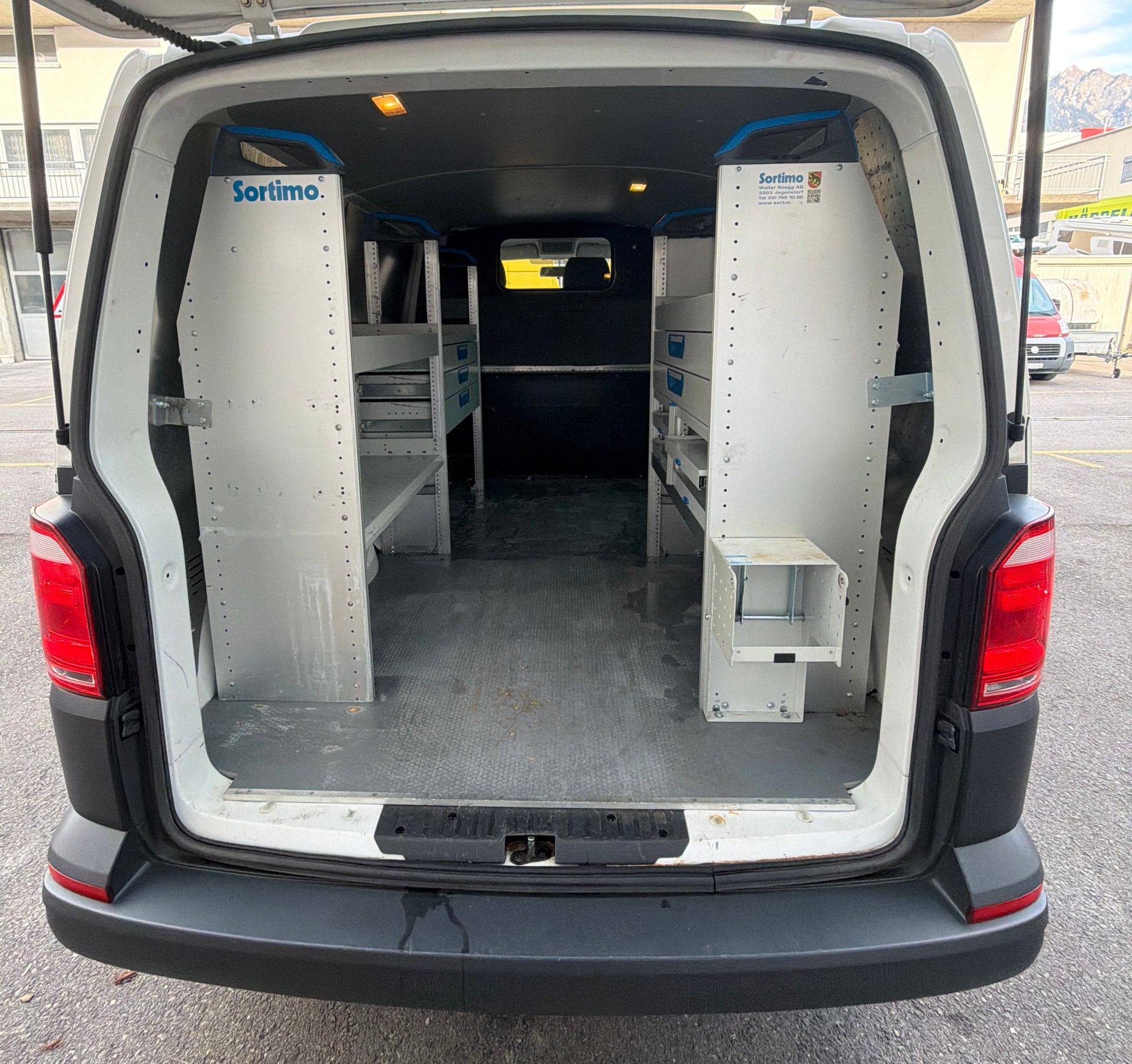 VW T6 2.0 Bi-TDI 4Motion-image-1