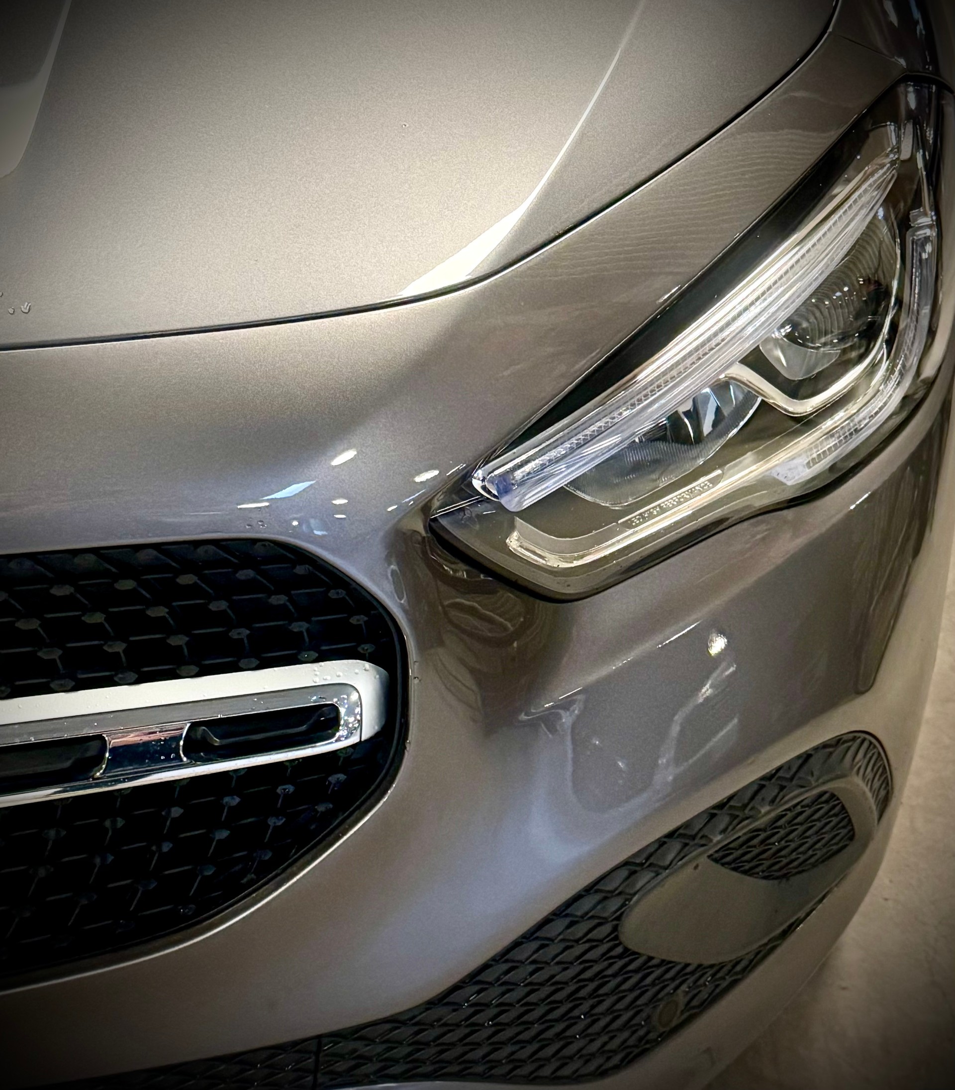 MERCEDES-BENZ GLA 250e Progressive 8G-DCT-showroom-element-2