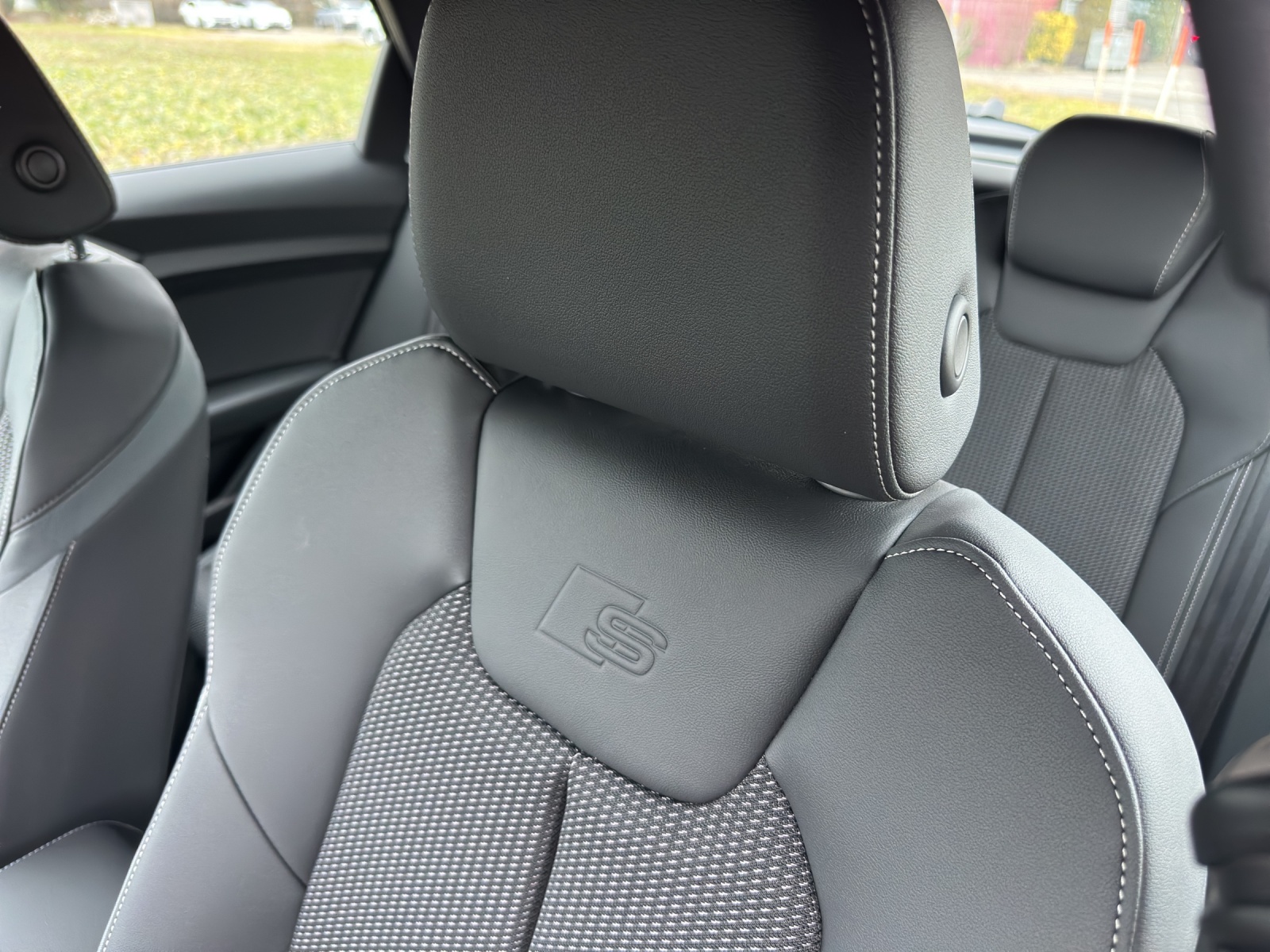 AUDI A1 Sportback 30 TFSI Attraction S-tronic-image-12