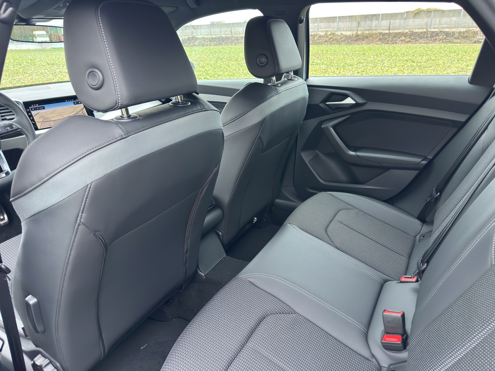 AUDI A1 Sportback 30 TFSI Attraction S-tronic-image-17