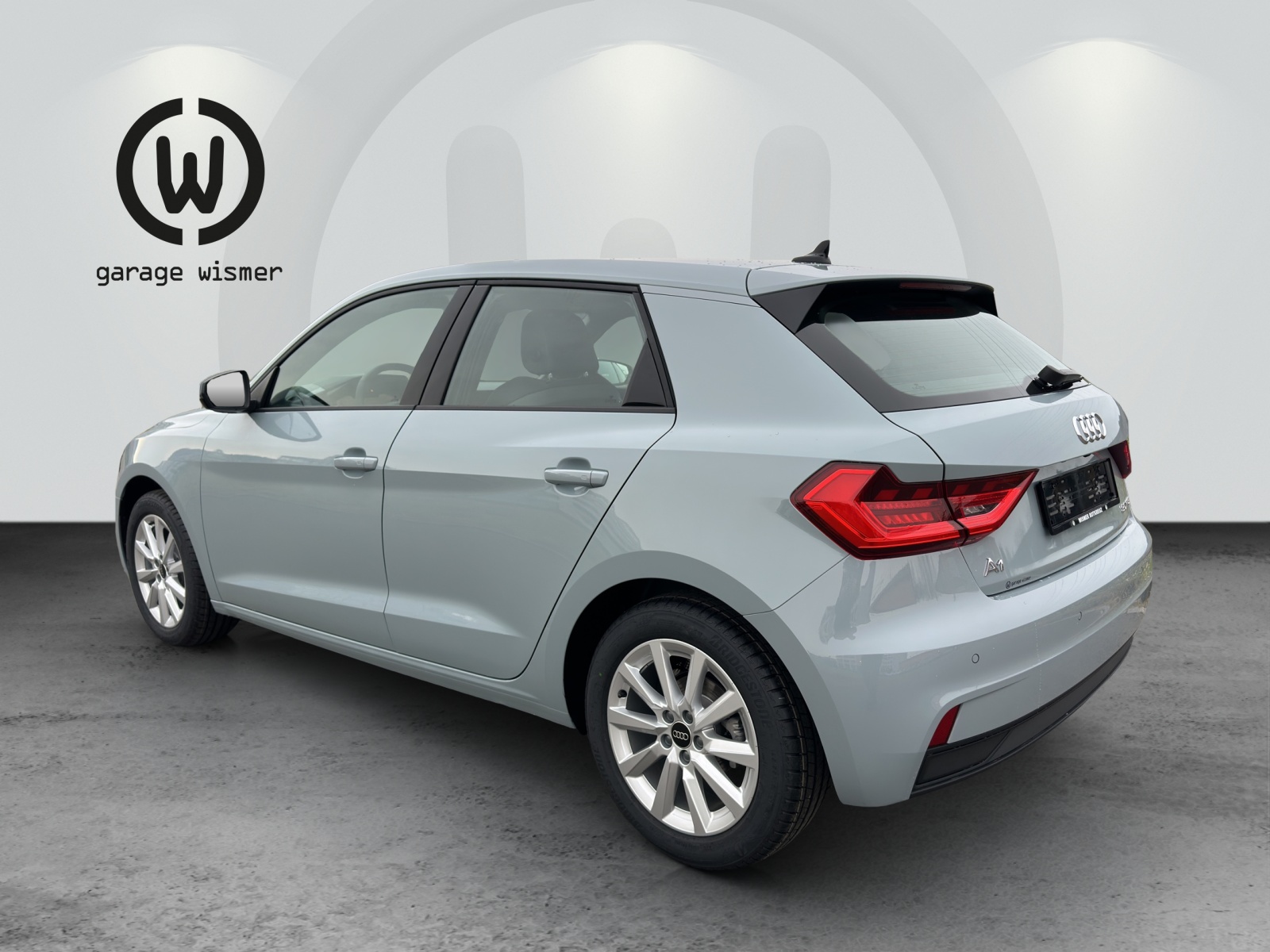AUDI A1 Sportback 30 TFSI Attraction S-tronic-image-2