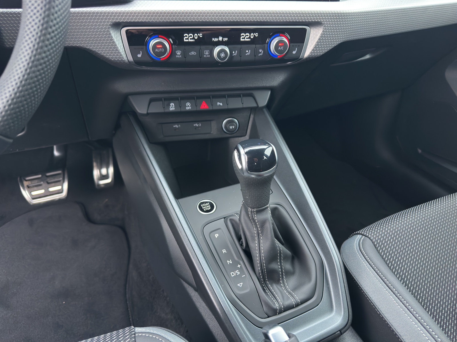 AUDI A1 Sportback 30 TFSI Attraction S-tronic-image-15