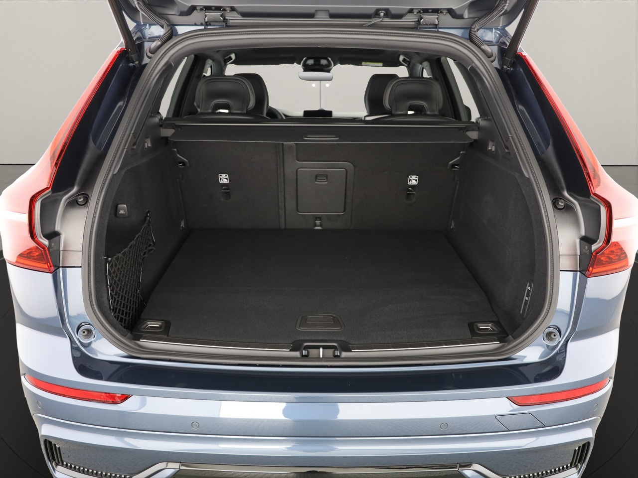 VOLVO XC60 2.0 T6 TE Black Edition eAWD-image-3