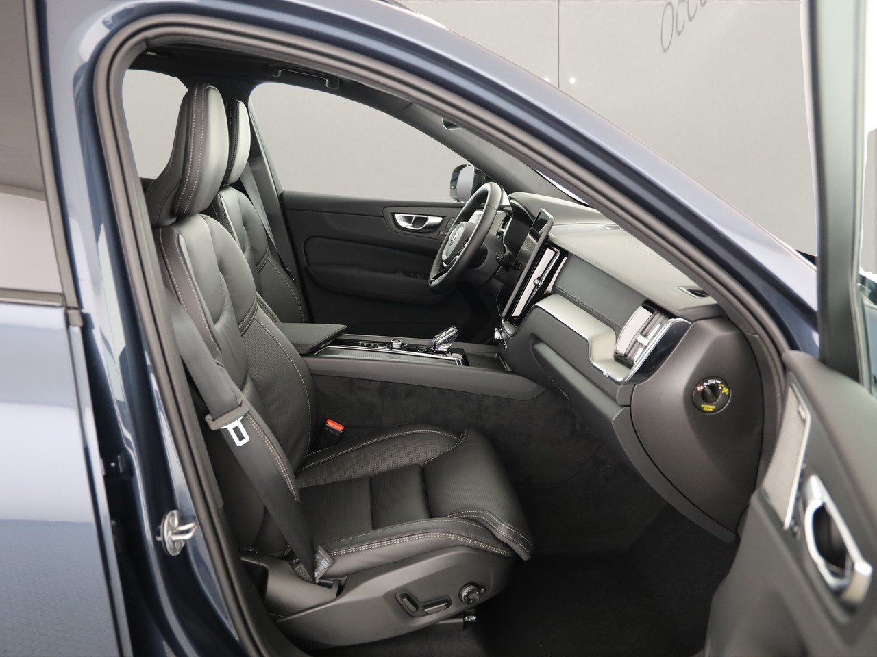 VOLVO XC60 2.0 T6 TE Black Edition eAWD-image-7