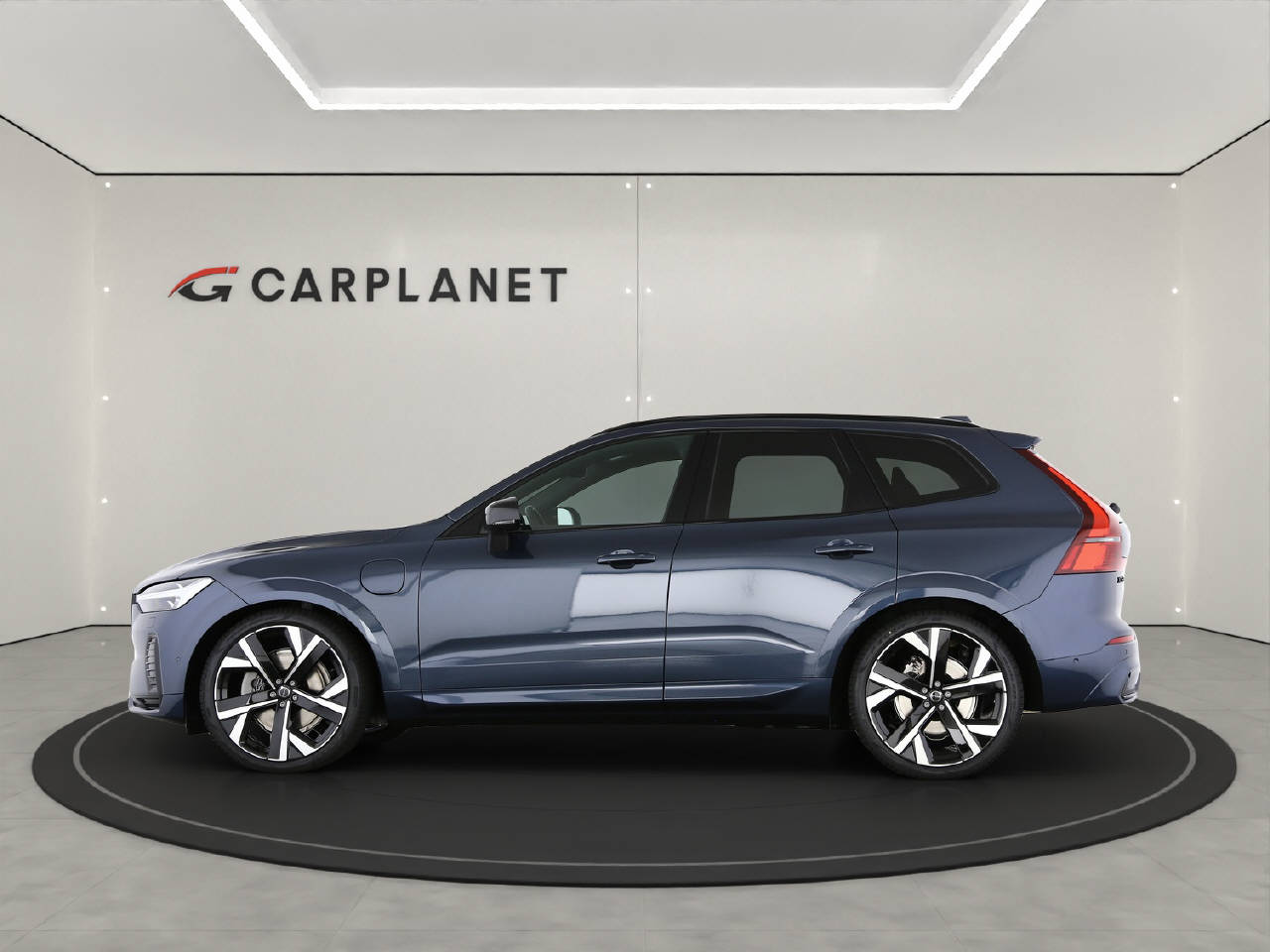 VOLVO XC60 2.0 T6 TE Black Edition eAWD-image-1