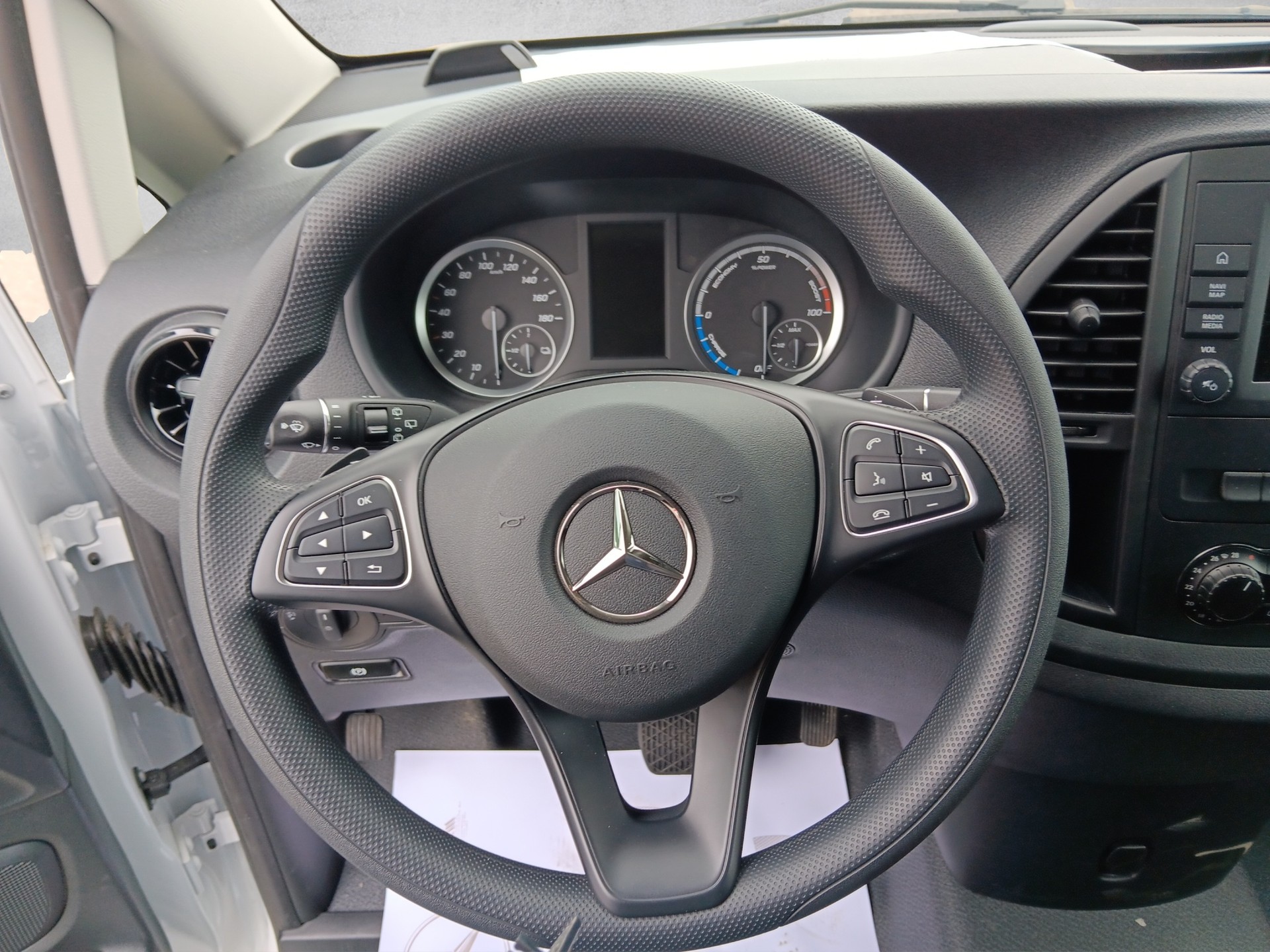 MERCEDES-BENZ eVito 112 KA 3430mm E-image-10