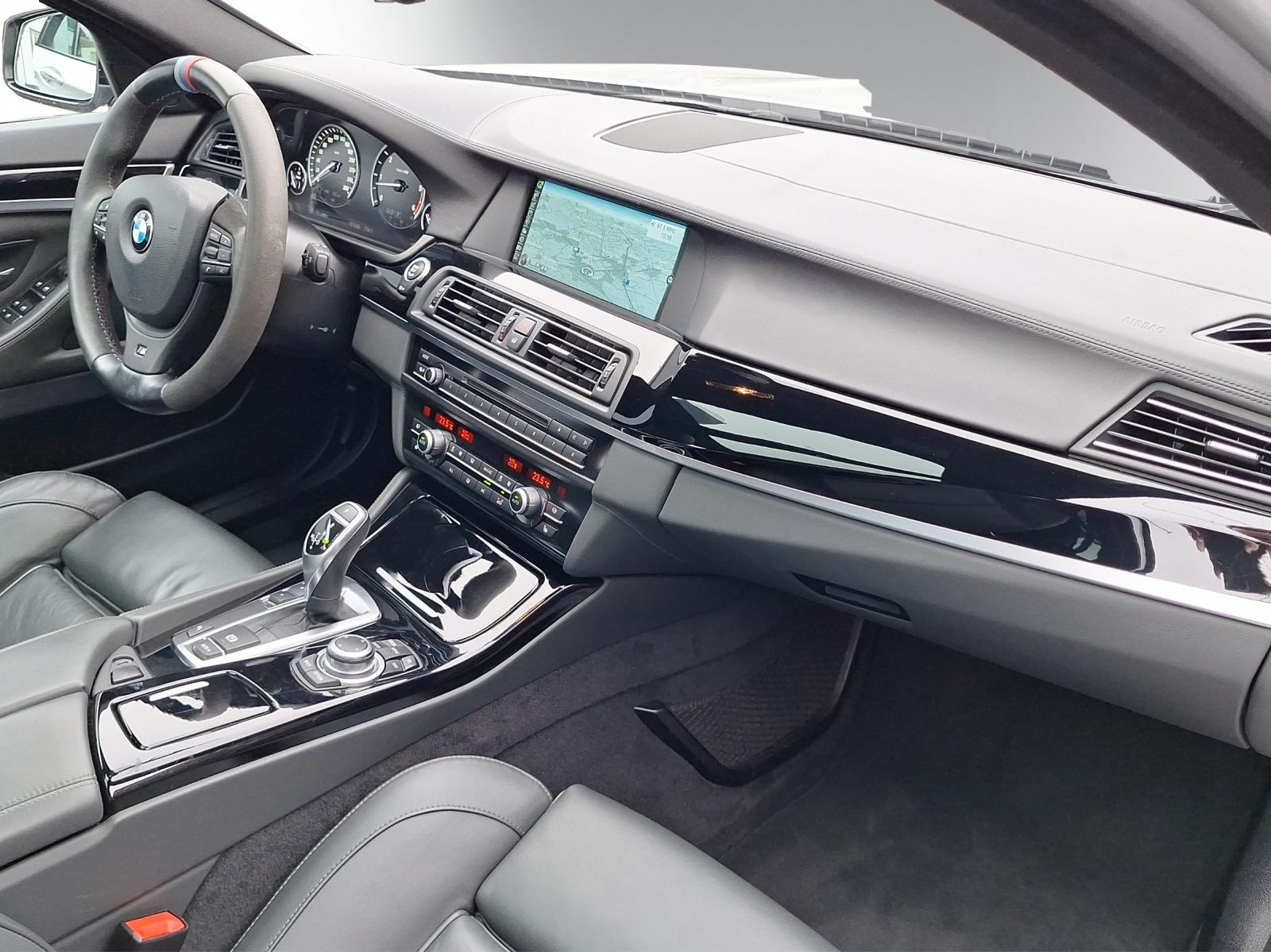 BMW 535d Touring-image-10