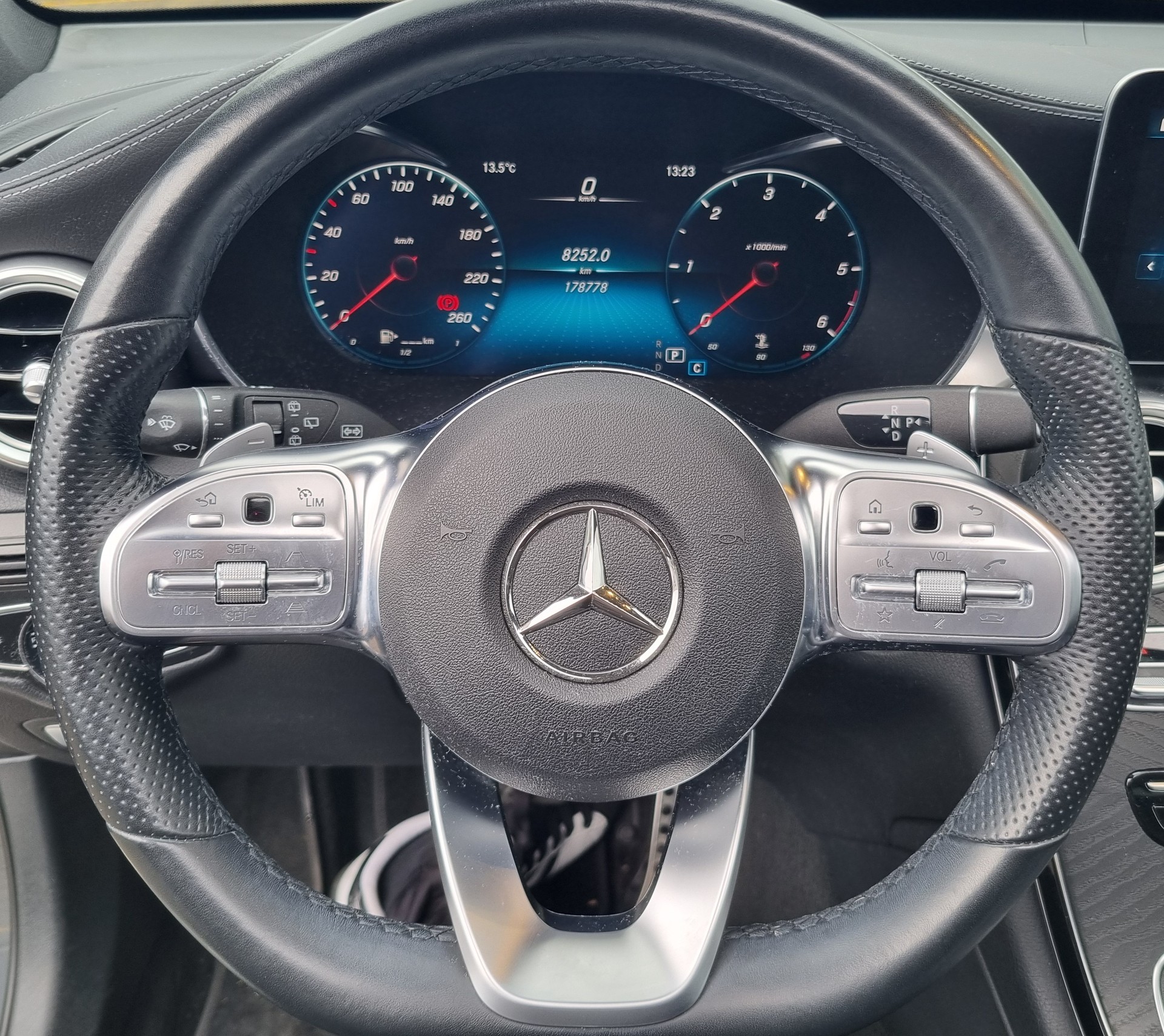 MERCEDES-BENZ GLC 300 d AMG Line Plus 4Matic 9G-Tronic-image-6