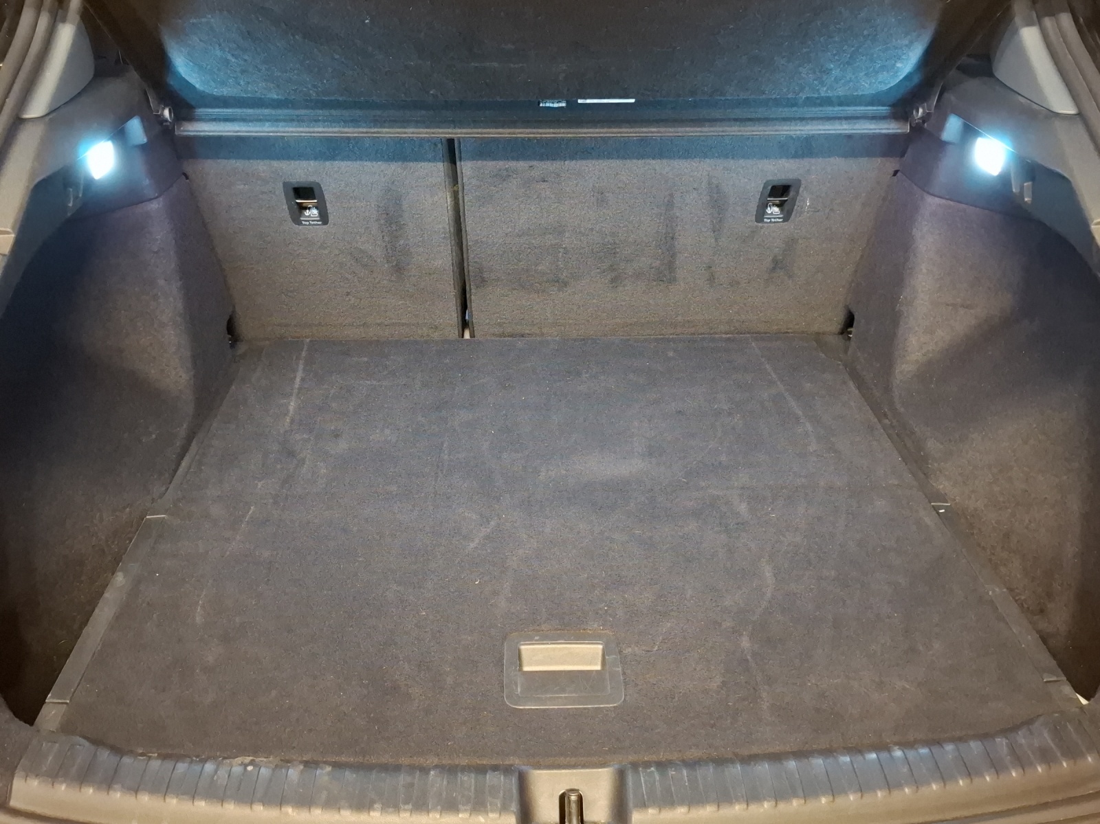AUDI Q4 e-tron 50 quattro-image-13