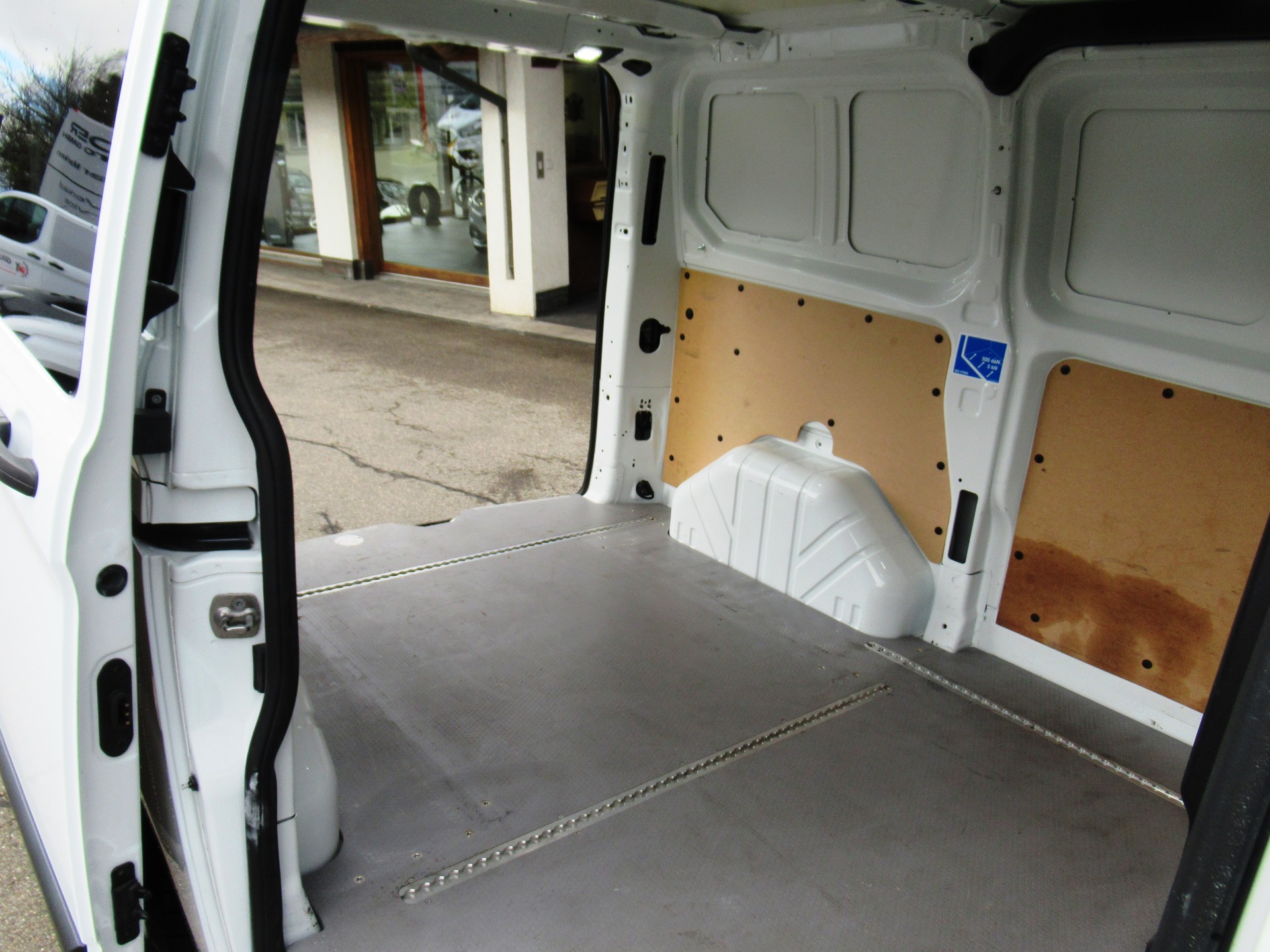 FORD Transit Custom Van 340 L1H1 Trend A-image-5