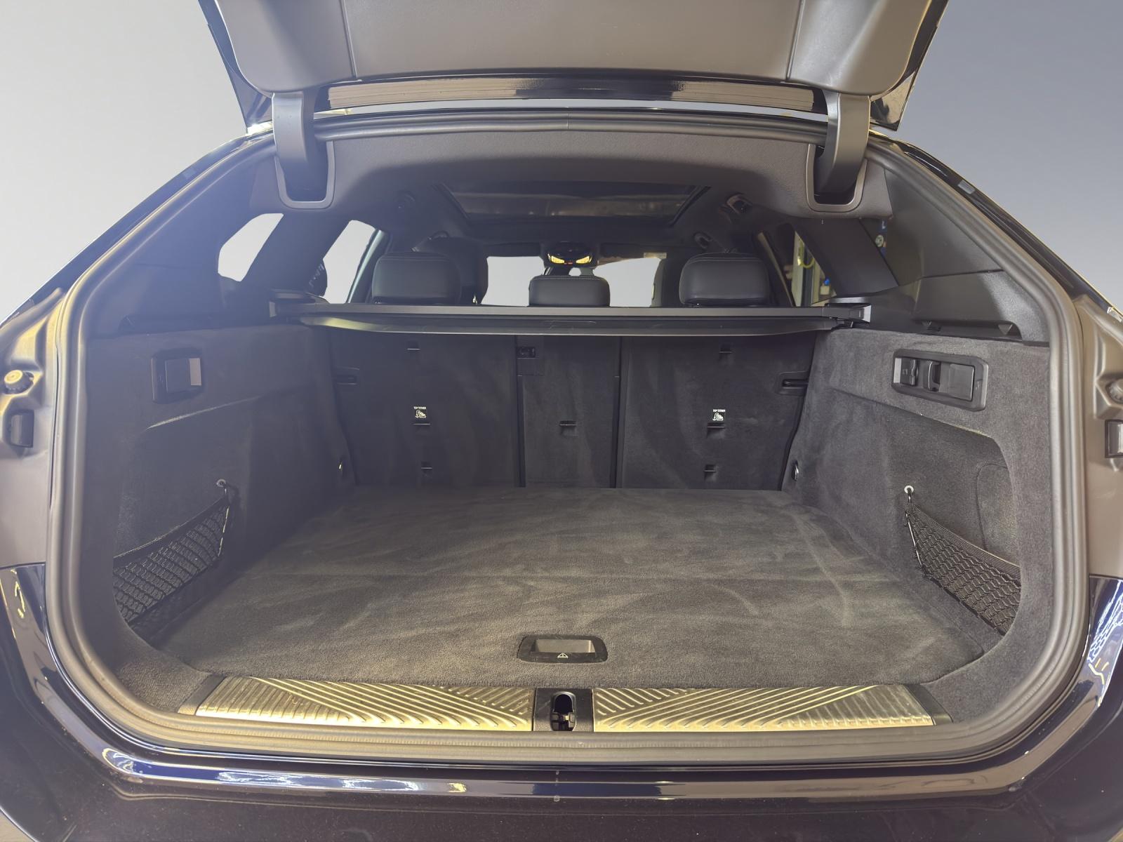 BMW 520d xDrive Touring M-SportPaket-image-17