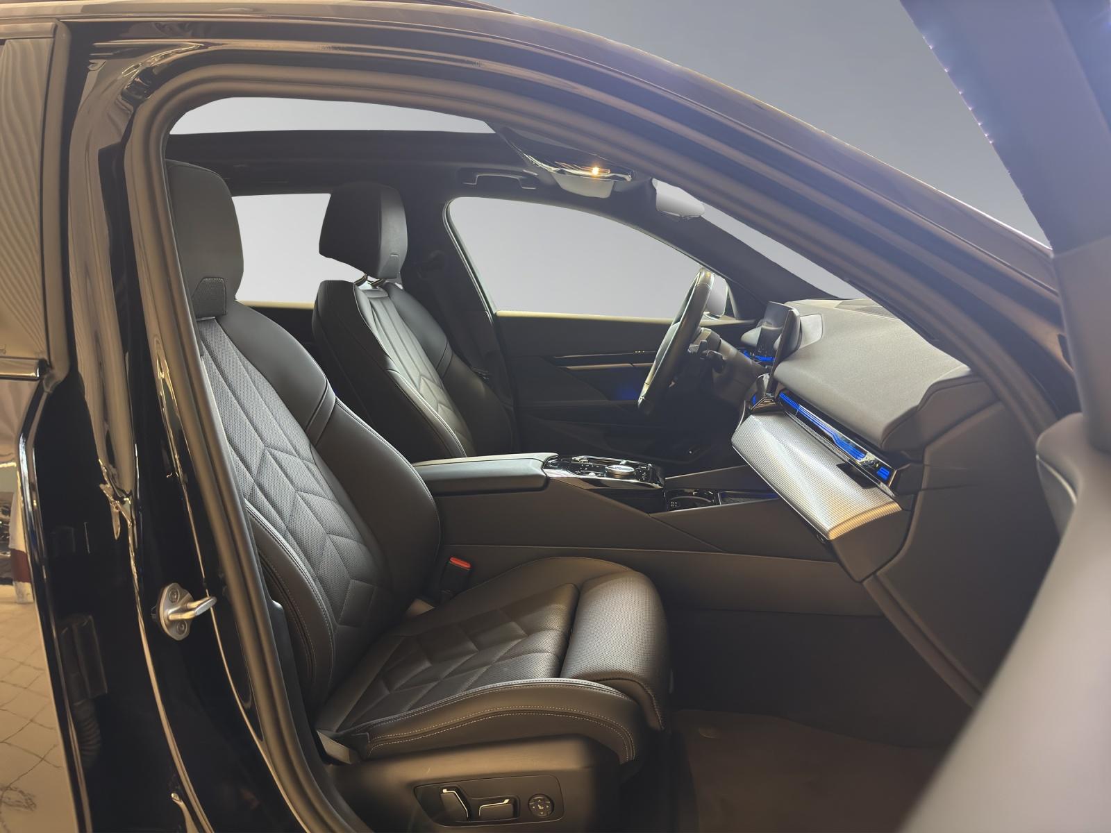 BMW 520d xDrive Touring M-SportPaket-image-19