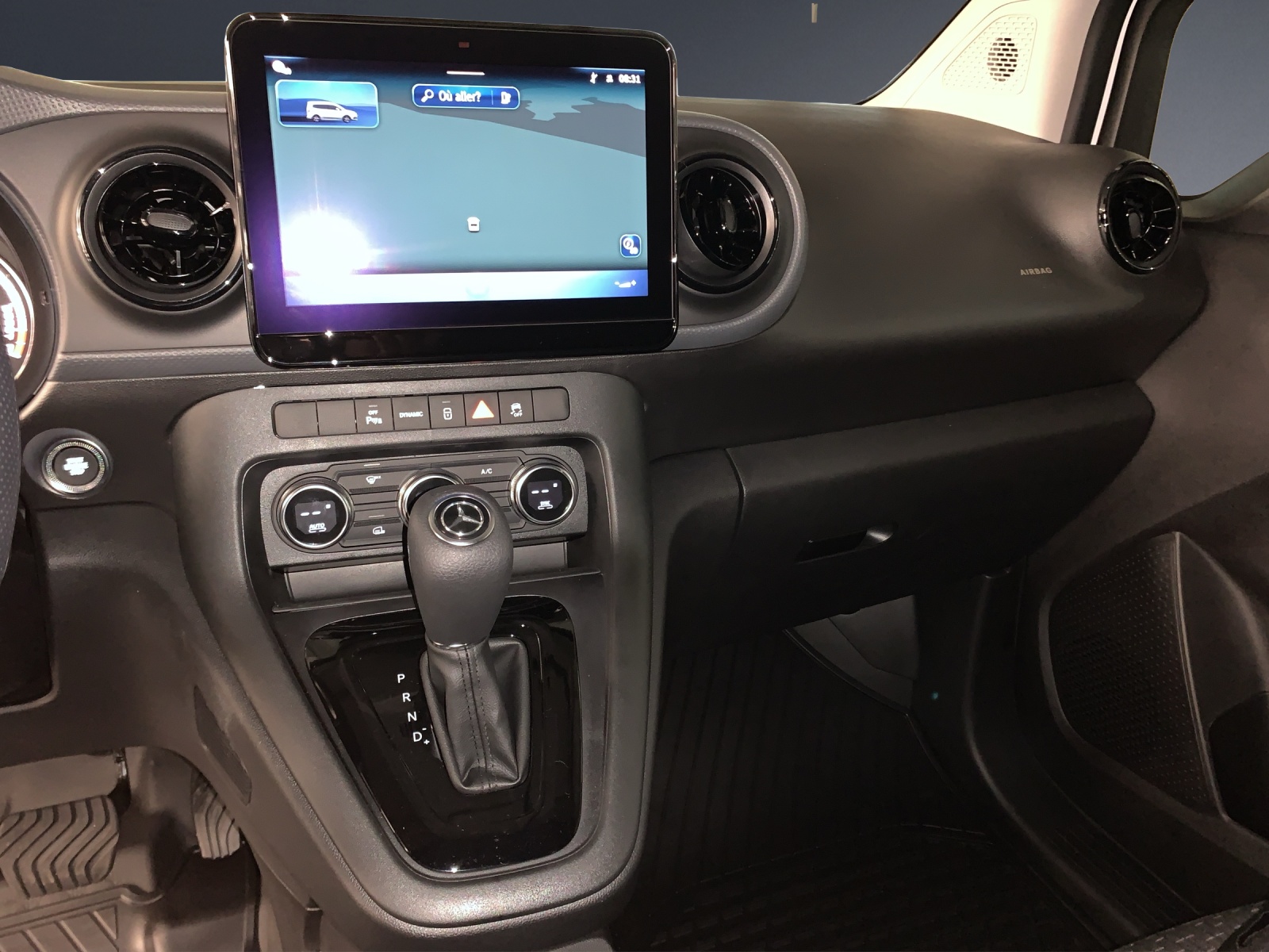 MERCEDES-BENZ eCitan 45kWh Pro-image-9