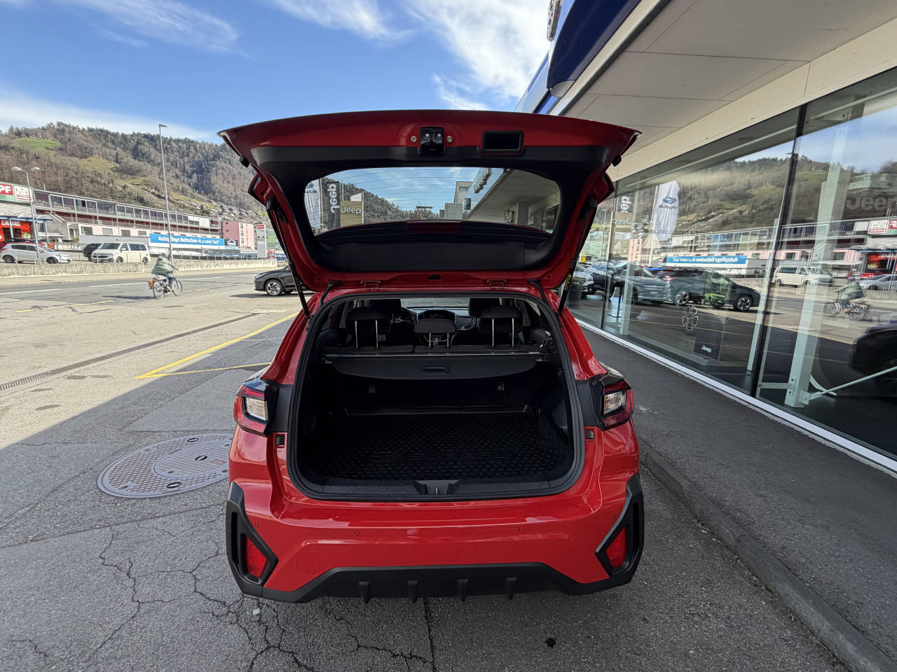 SUBARU Crosstrek 2.0i e-Boxer Swiss Plus-image-5