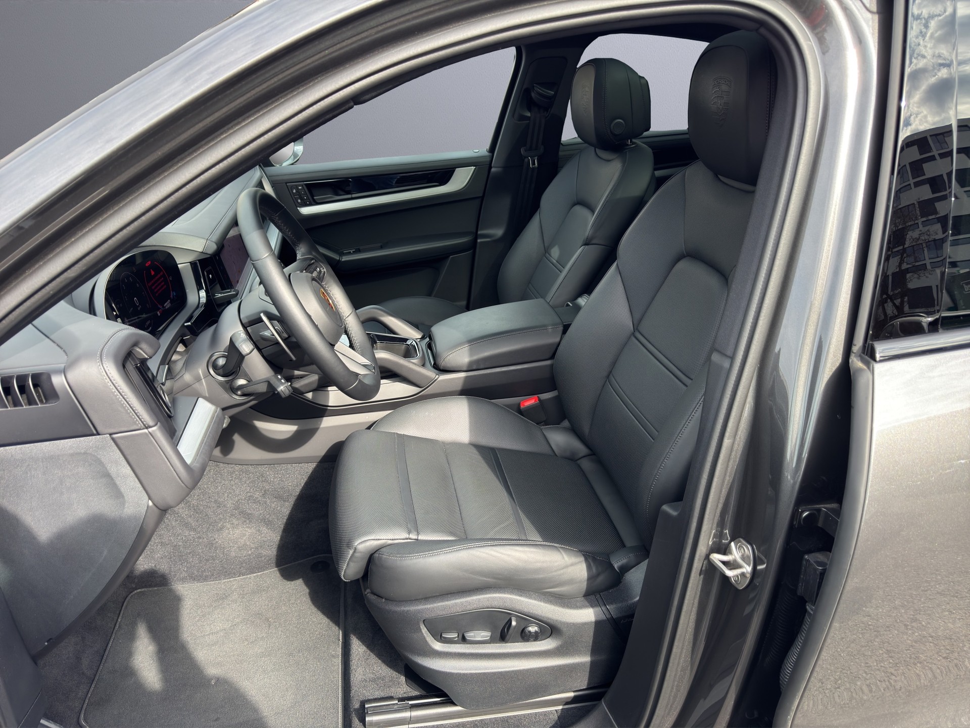 PORSCHE Cayenne S Coupé E-Hybrid Tiptronic-image-10