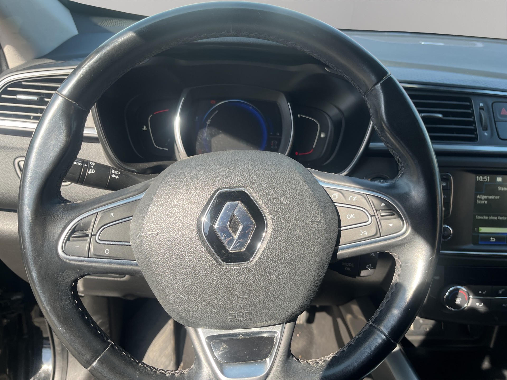 RENAULT Kadjar 1.2 16V Turbo Bose-image-11