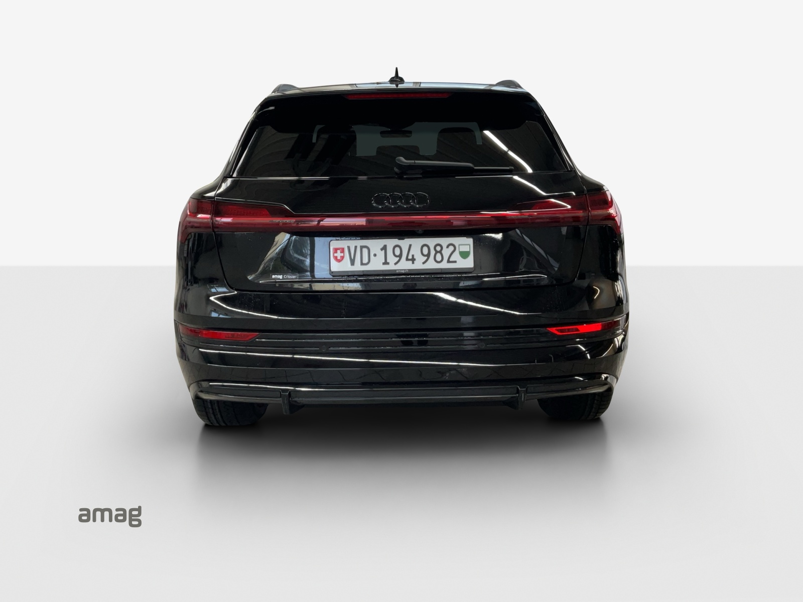AUDI e-tron 55 S Line Black Edition quattro-image-3