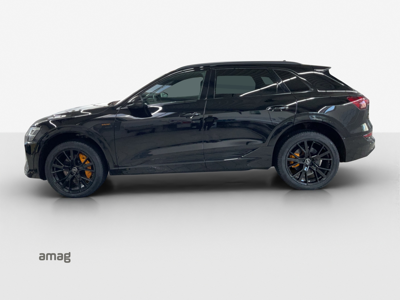 AUDI e-tron 55 S Line Black Edition quattro-image-1
