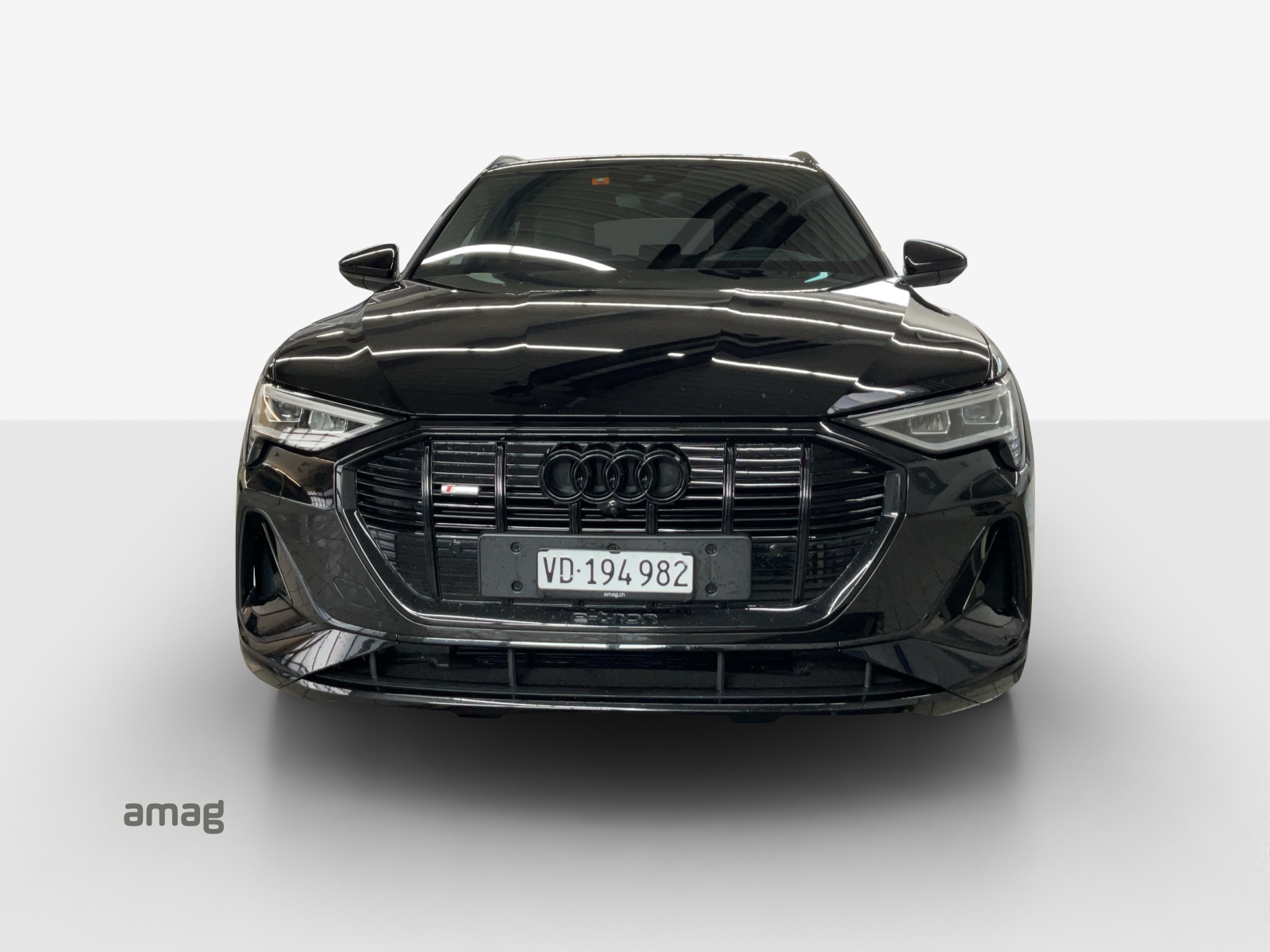 AUDI e-tron 55 S Line Black Edition quattro-image-6
