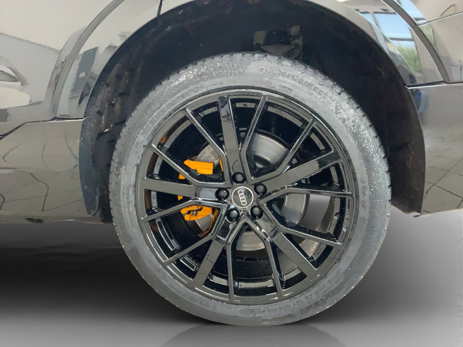 AUDI e-tron 55 S Line Black Edition quattro-image-13