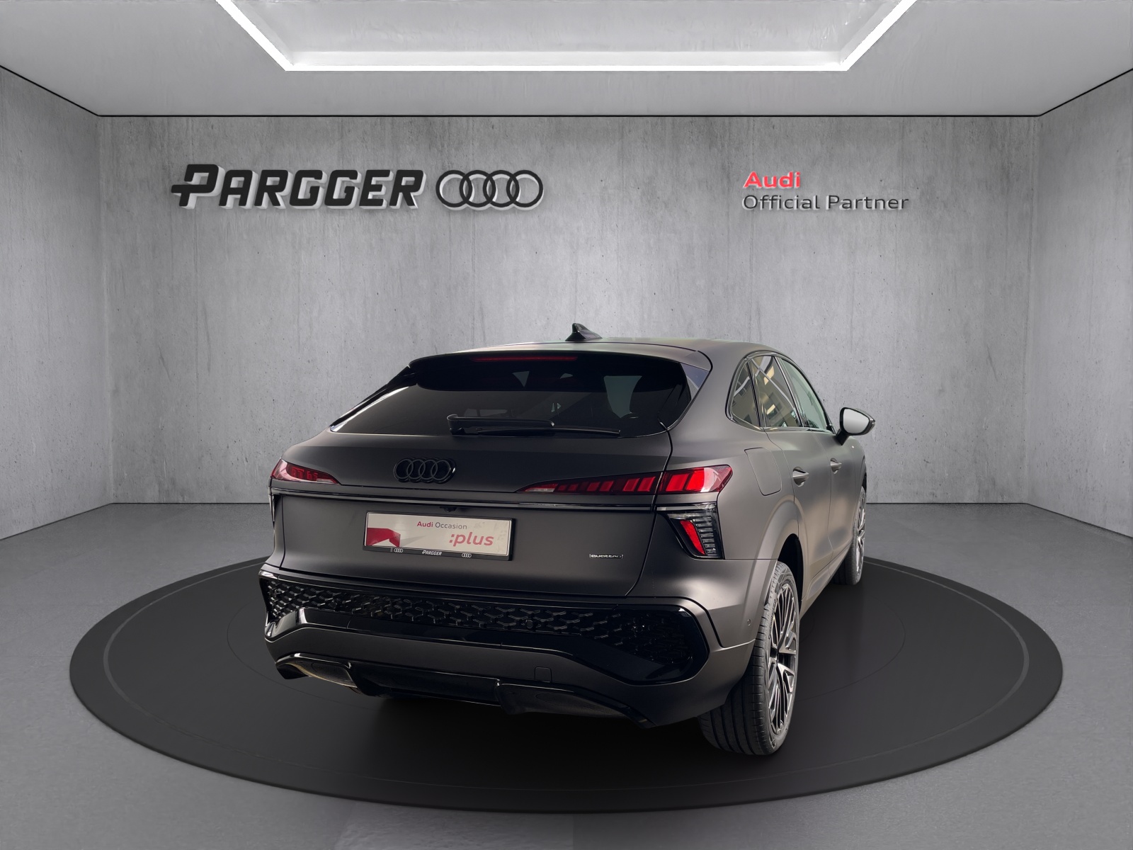 AUDI Q3 Sportback TFSI quattro 195 kW S tronic-image-5