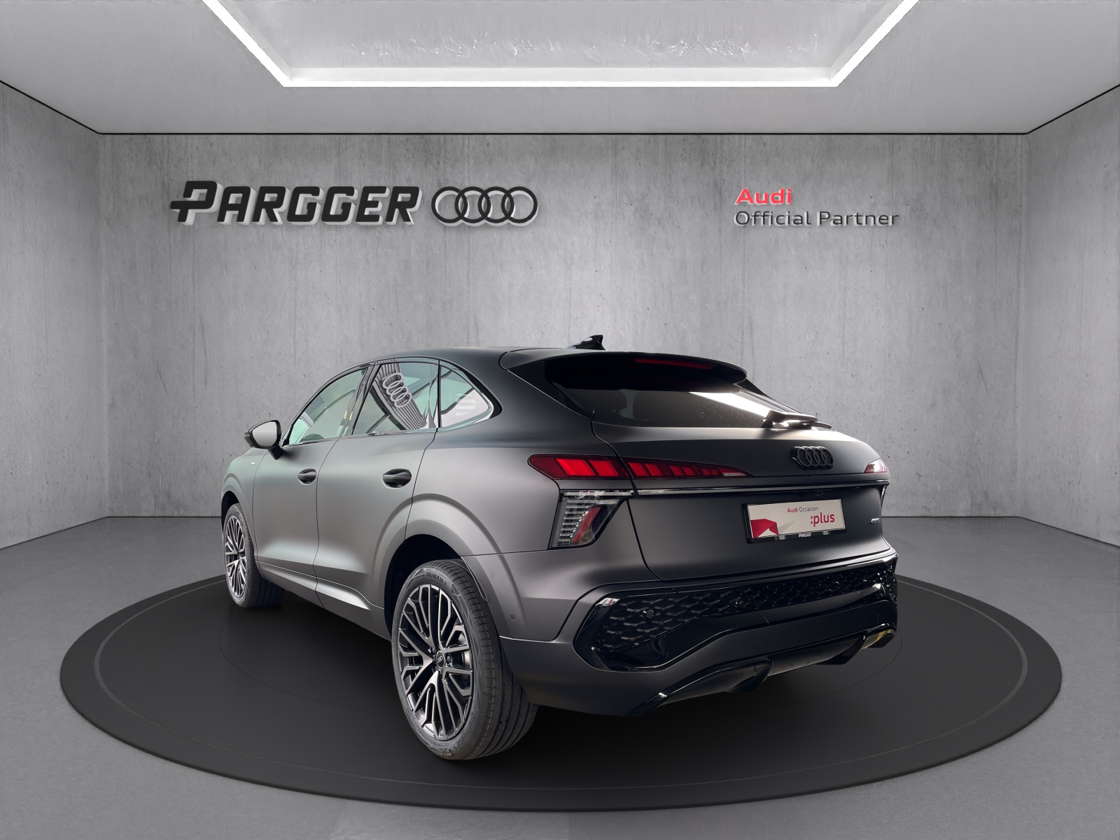 AUDI Q3 Sportback TFSI quattro 195 kW S tronic-image-4
