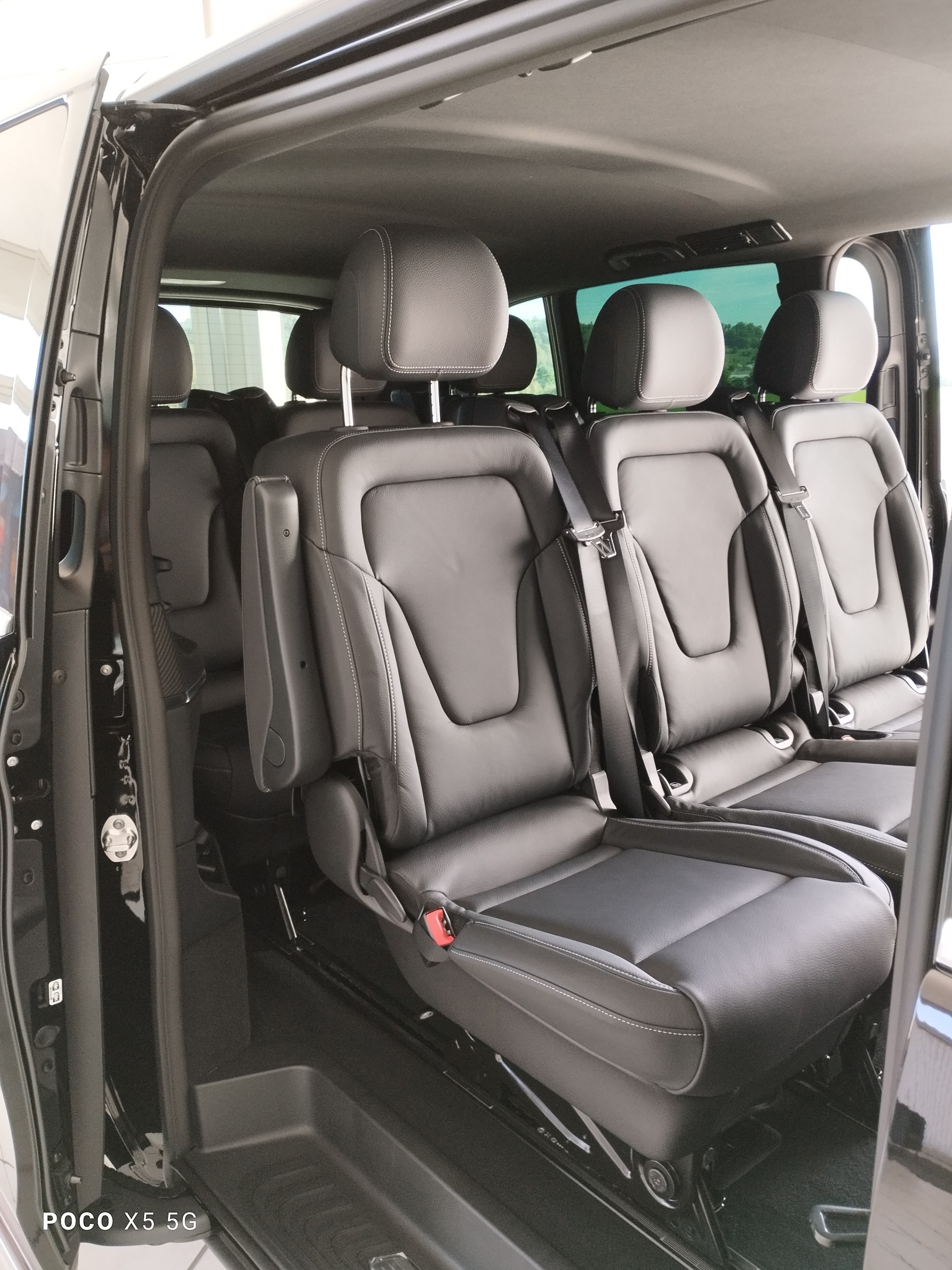 MERCEDES-BENZ V 300 d 4MATIC AVANTGARDE 3430mm E-image-9
