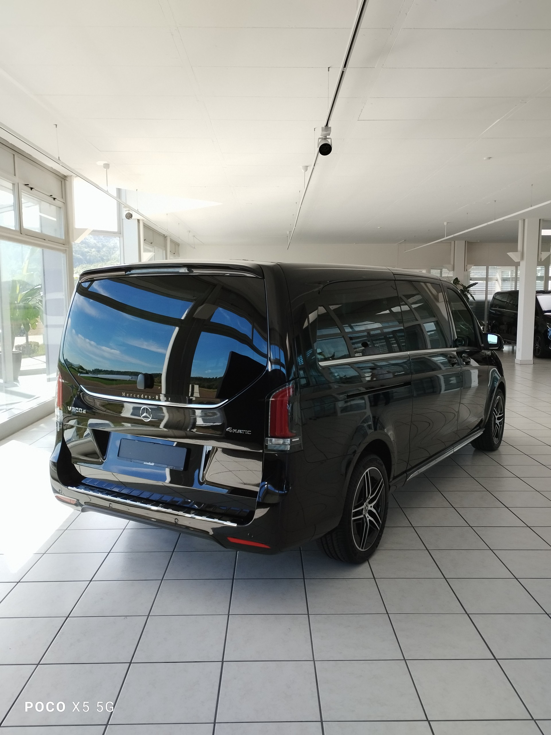 MERCEDES-BENZ V 300 d 4MATIC AVANTGARDE 3430mm E-image-4