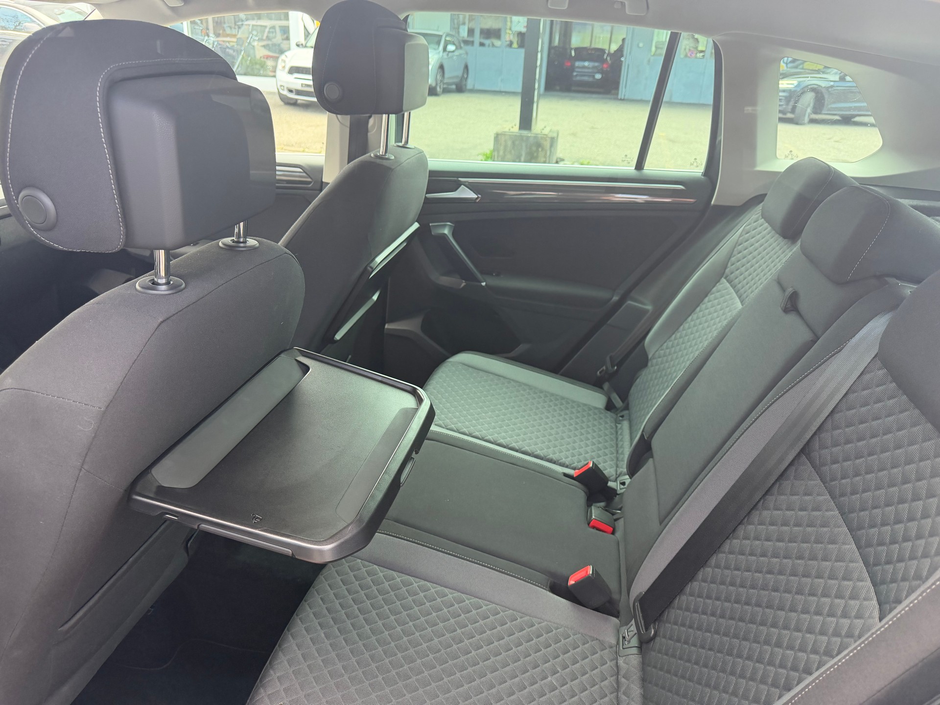 VW Tiguan 2.0 TDI BlueMotion Trend&Fun 4Motion DSG-image-9