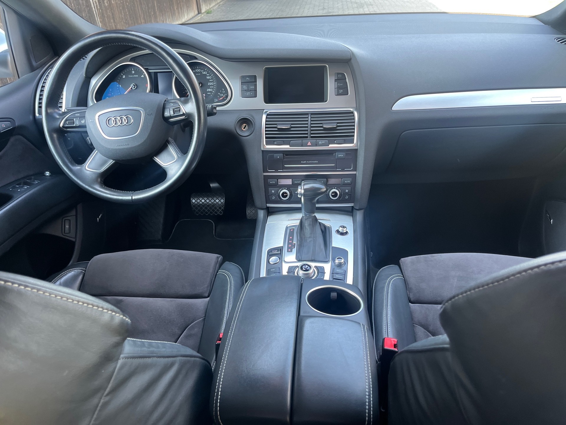 AUDI Q7 3.0 TDI quattro tiptronic-image-3