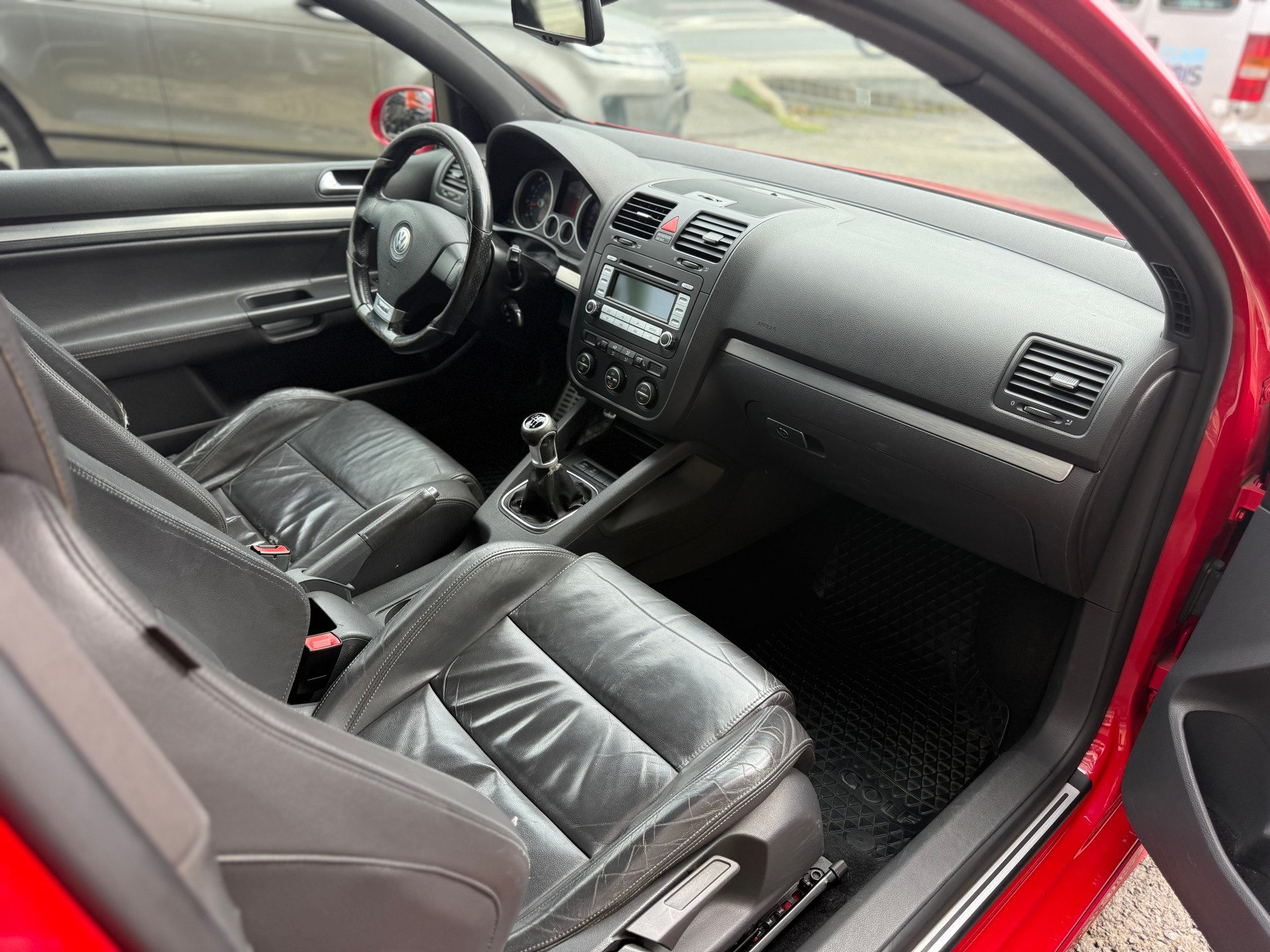 VW Golf 2.0 TFSI GTI-image-7