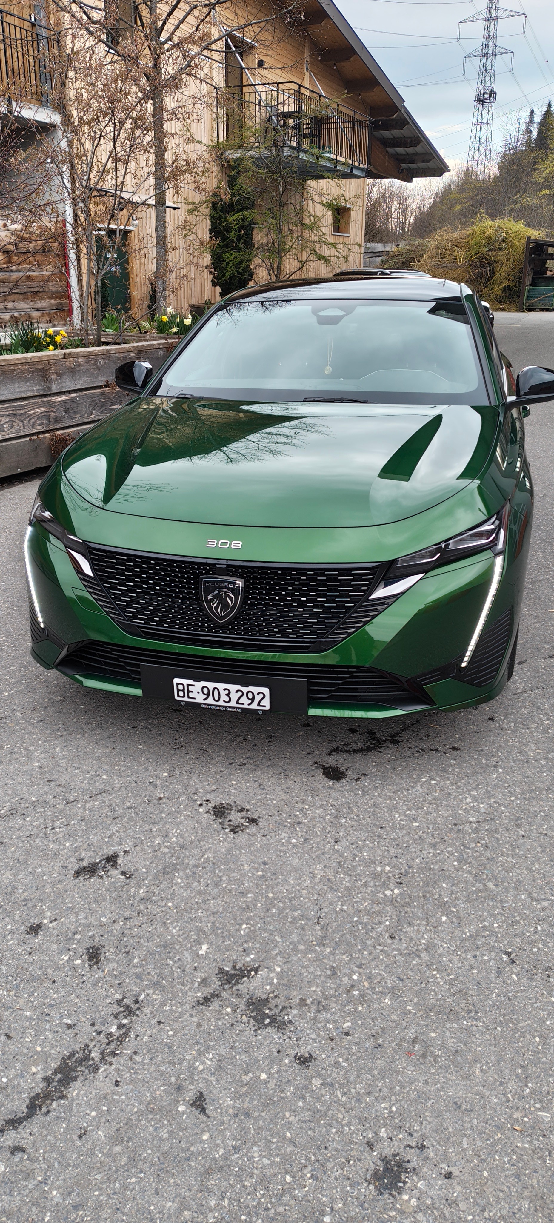 PEUGEOT 308 1.2 Pure Tech GT EAT8-image-15