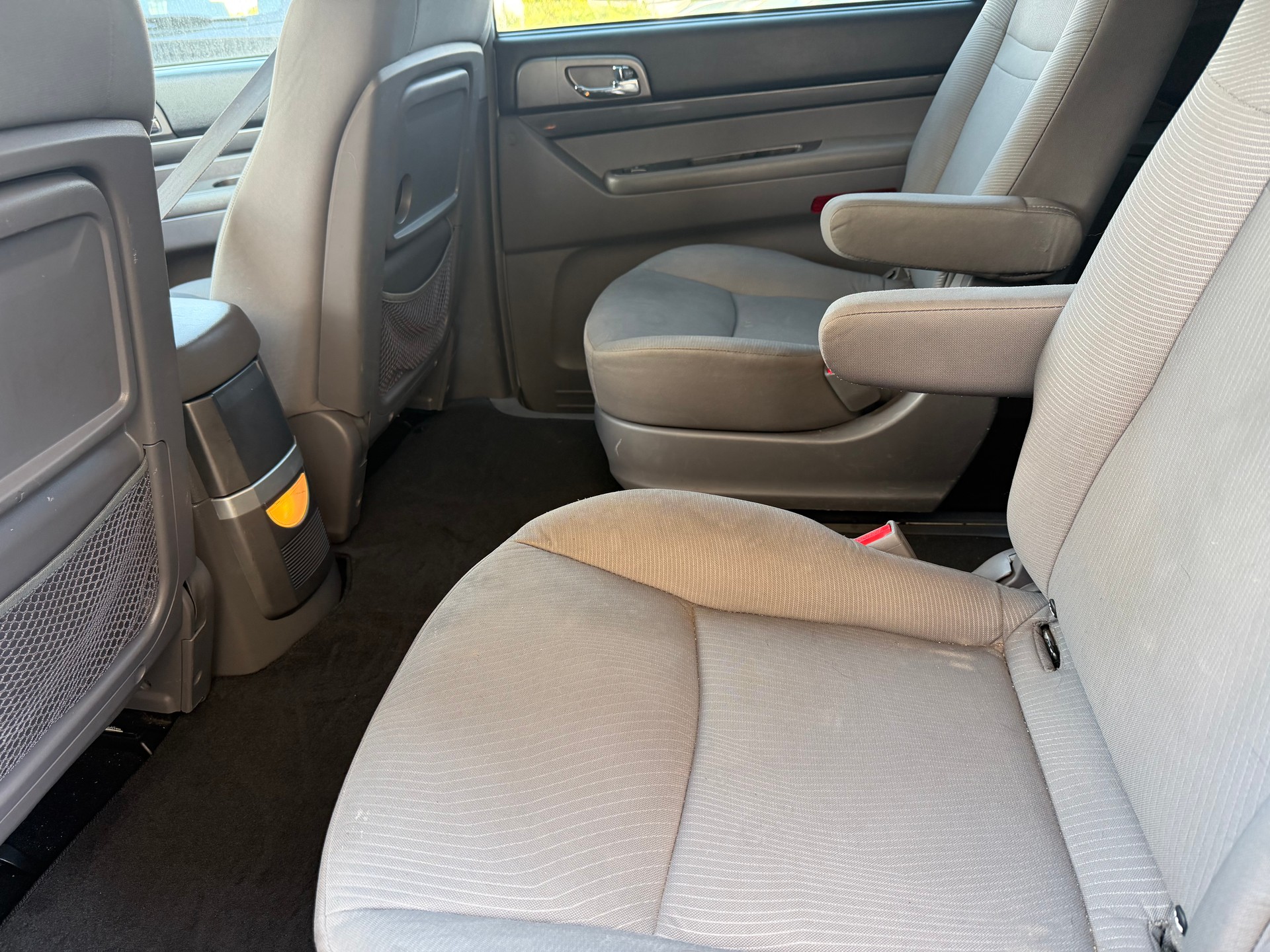 KGM-SsangYong Rodius SV200 e-XDi Sapphire 4WD E-Tronic-image-5